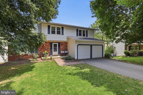Homes For Sale - 9825 Wolcott Drive<br/> Fairfax County, BURKE, VA 22015