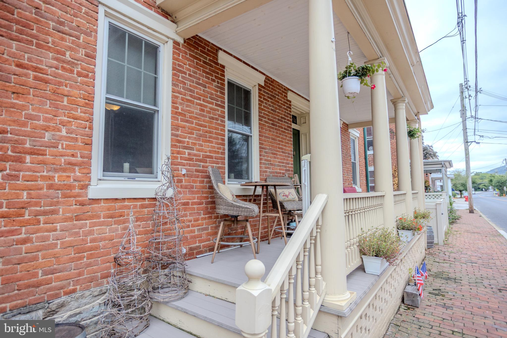 118 E MAIN STREET