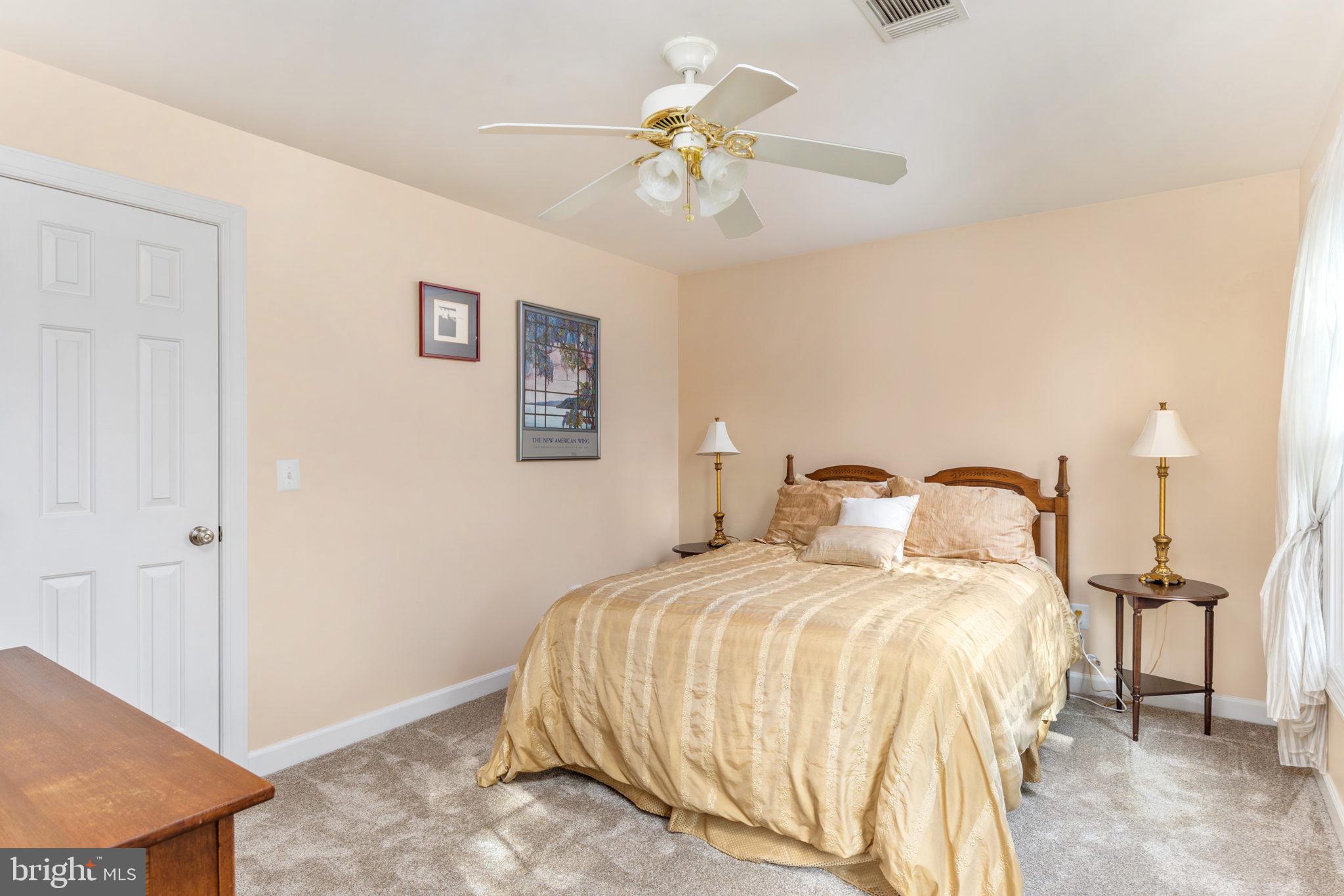 ASHBURN FARM - Residential