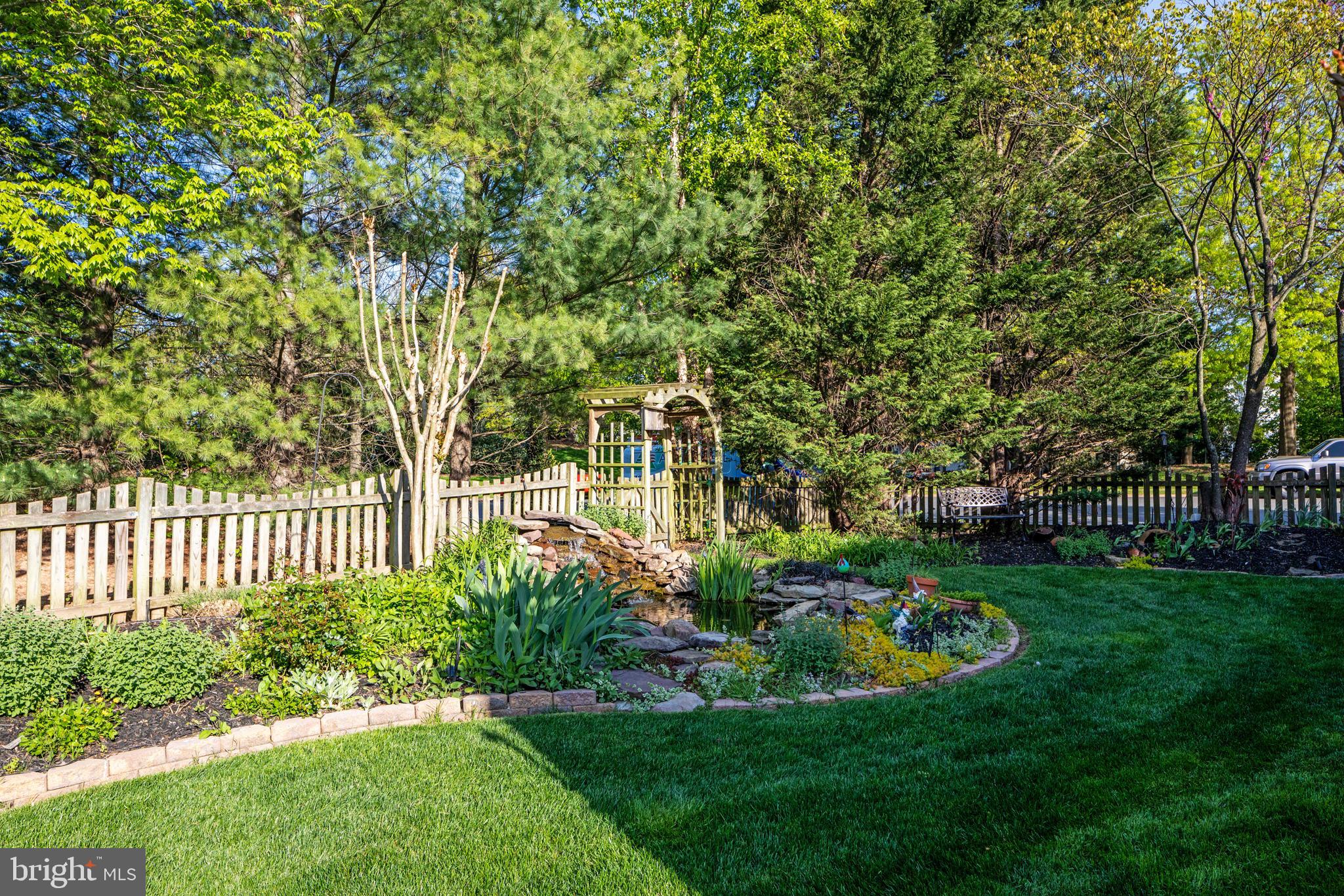 ASHBURN FARM - Residential