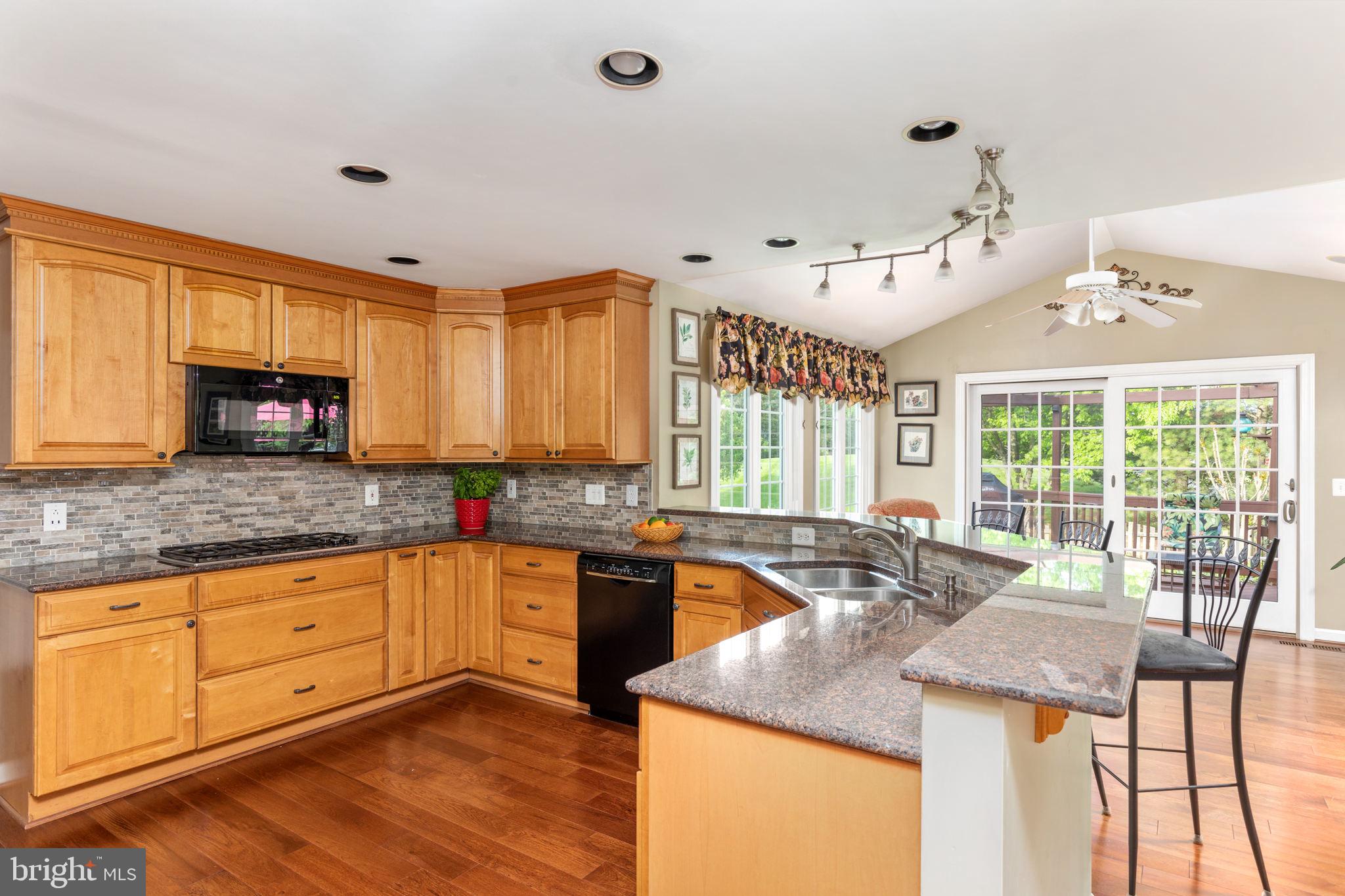 ASHBURN FARM - Residential