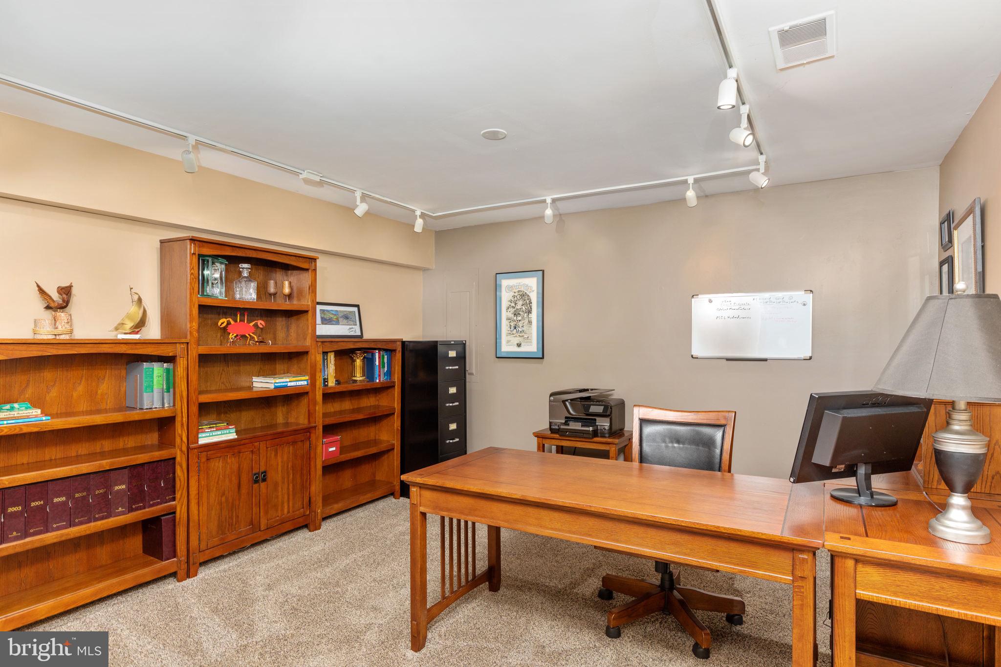 ASHBURN FARM - Residential