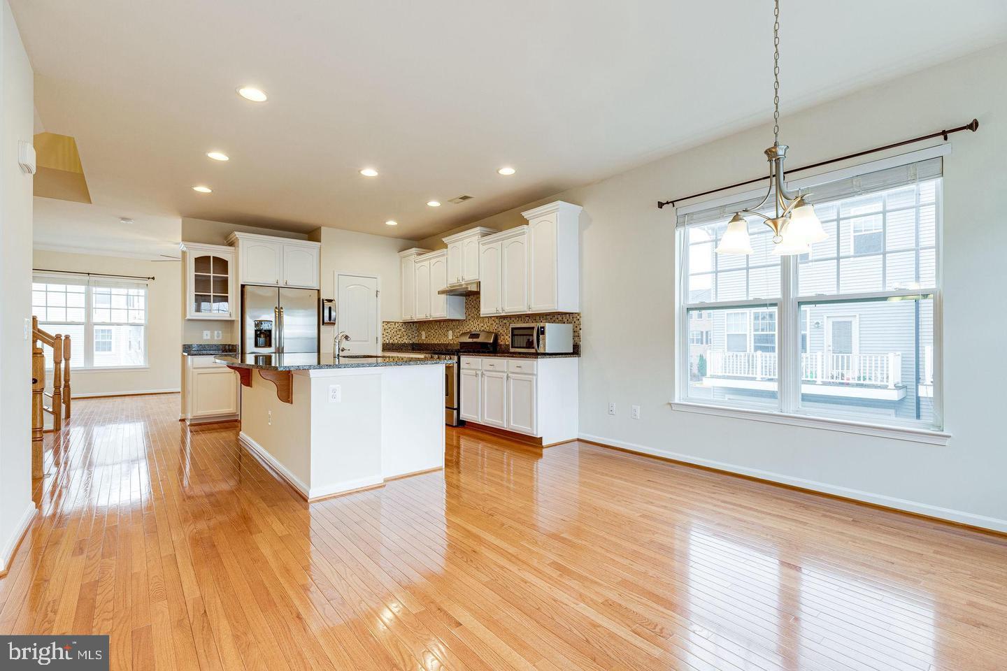 EAST GATE - Residential Lease