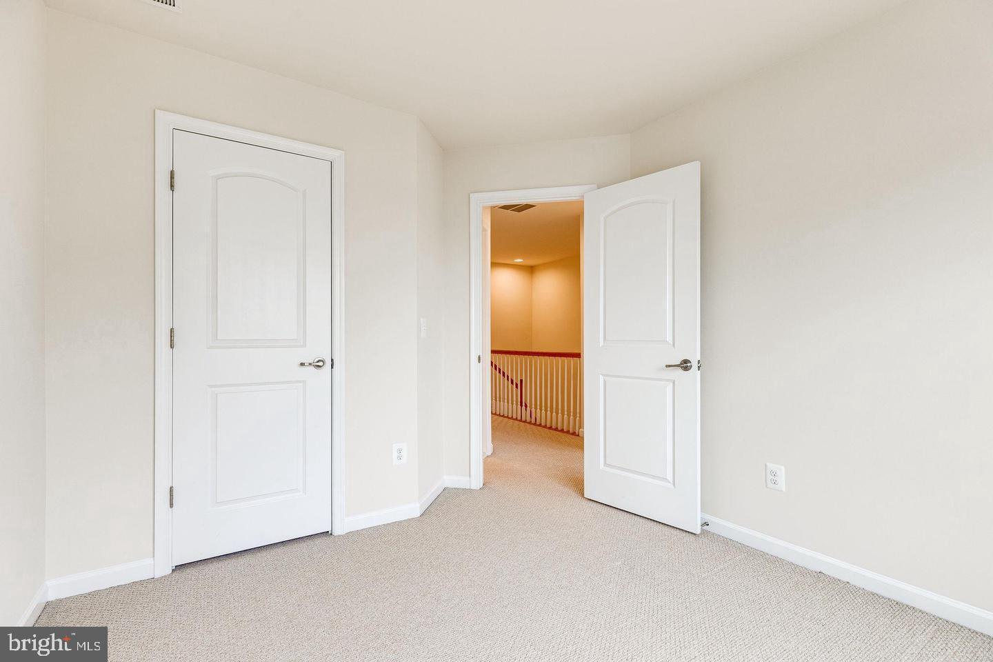 EAST GATE - Residential Lease