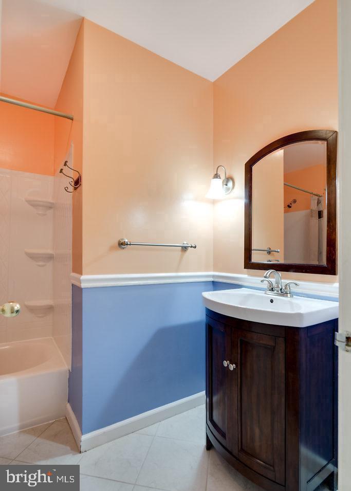 SARATOGA - Residential Lease