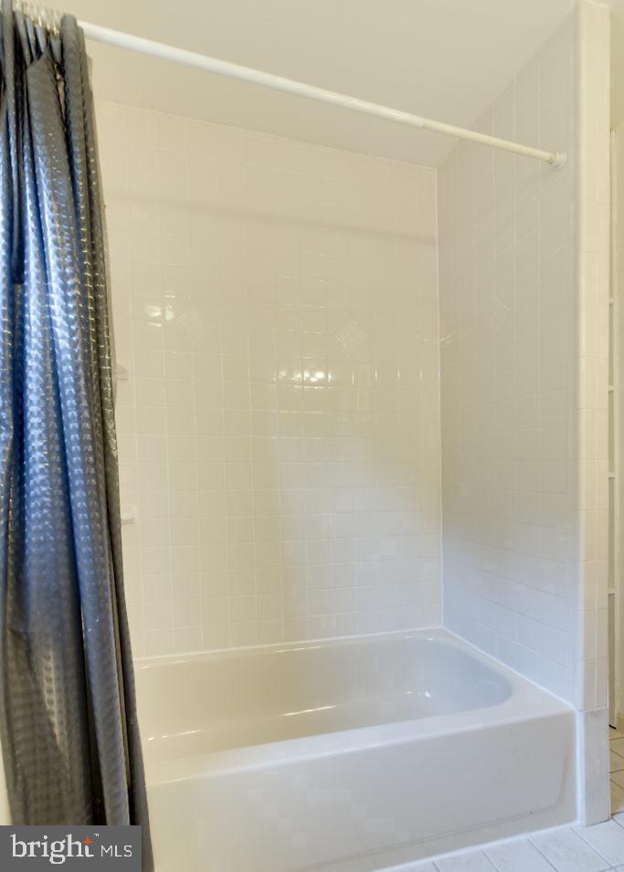 SARATOGA - Residential Lease