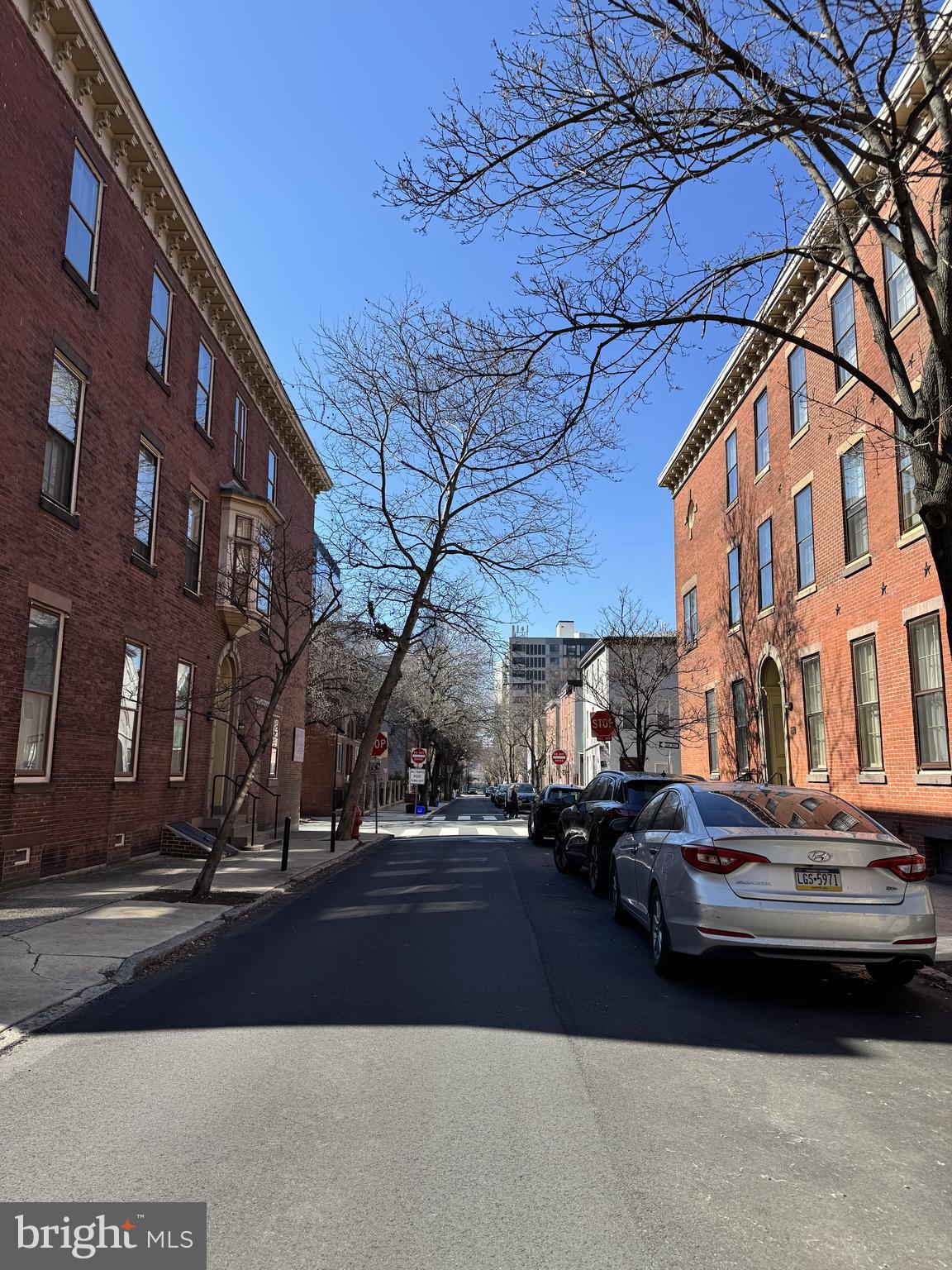 LOGAN SQUARE - Commercial Sale
