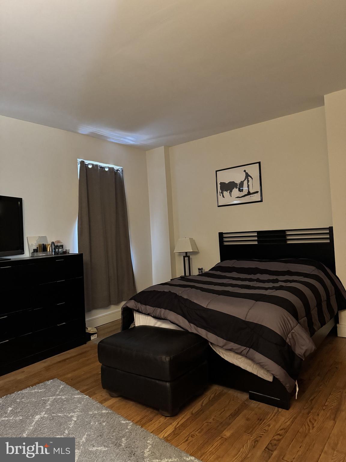 LOGAN SQUARE - Commercial Sale
