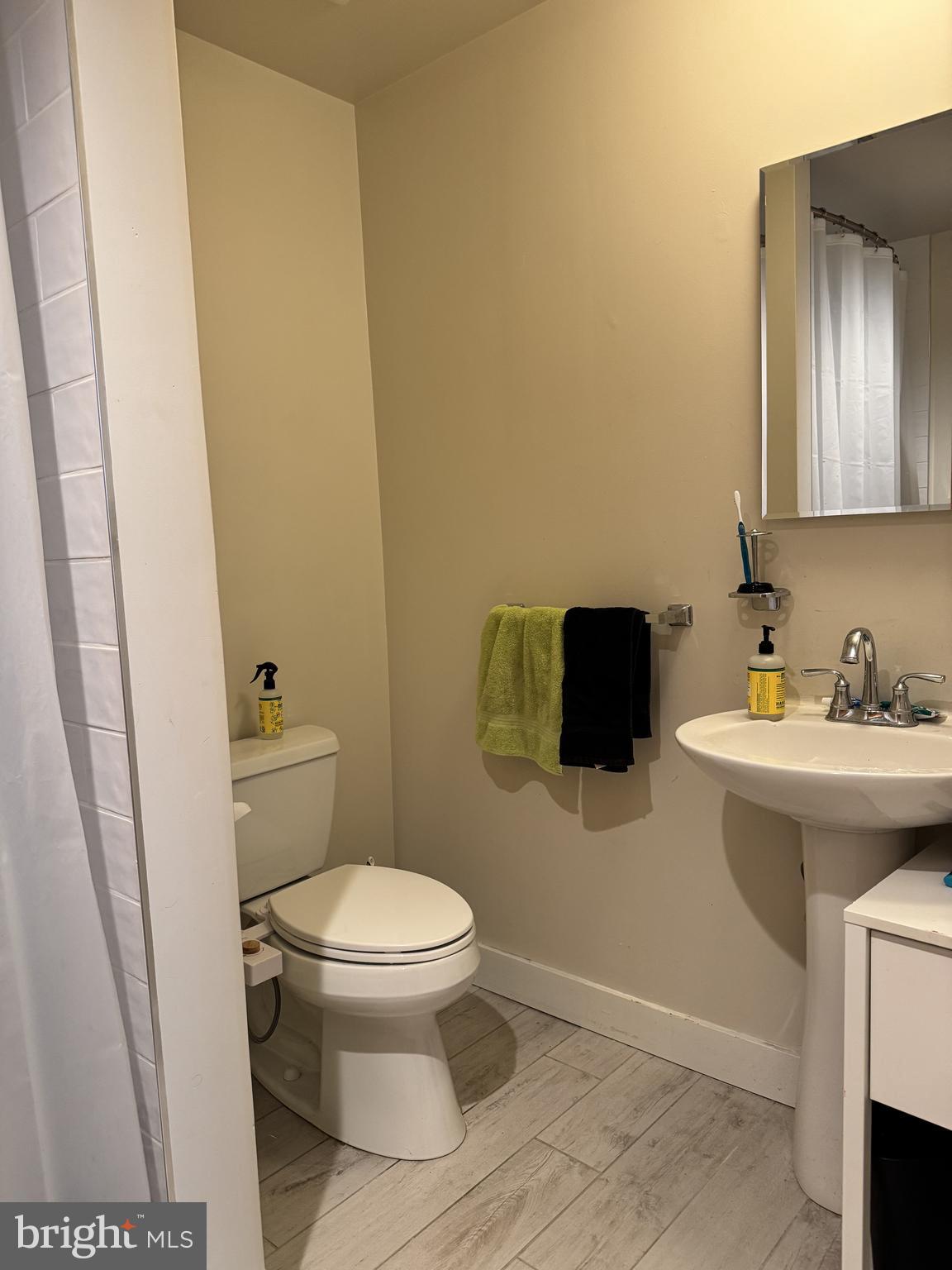 LOGAN SQUARE - Commercial Sale