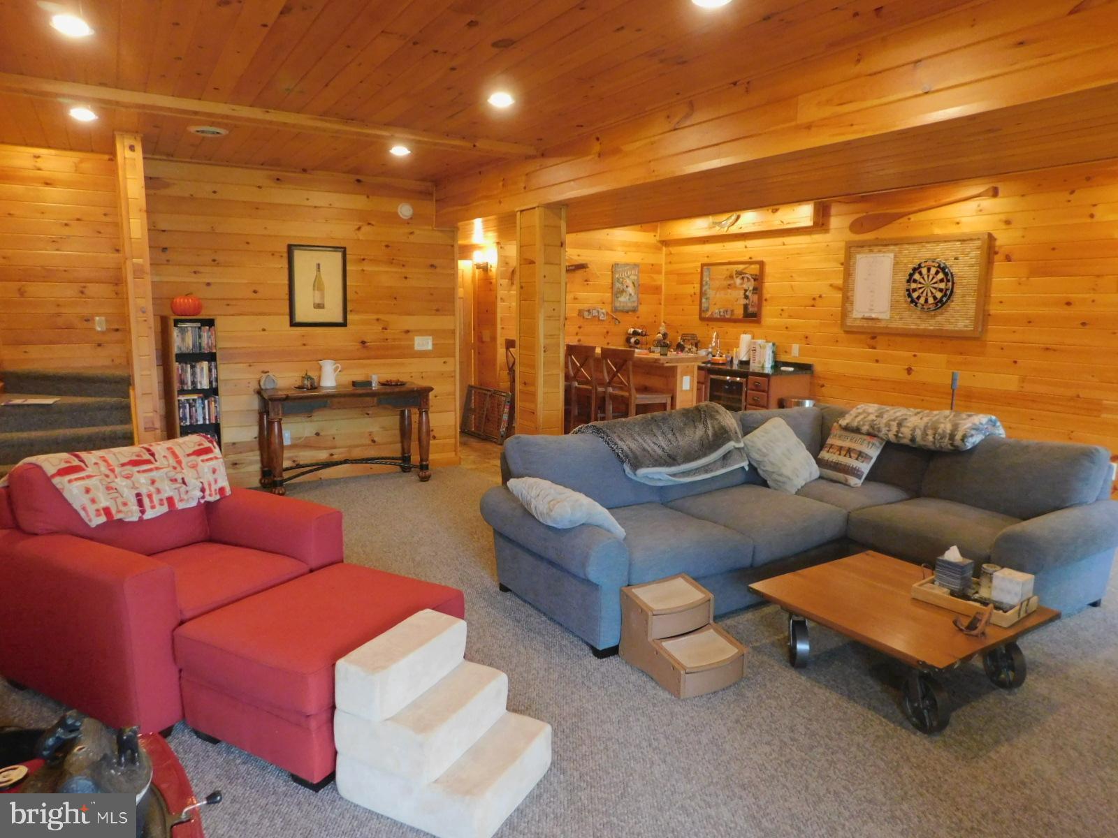 MOUNTAIN LAKE RETREAT - Residential