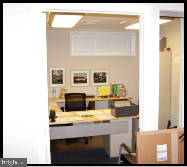 LEIGH CORNERS - Commercial Lease