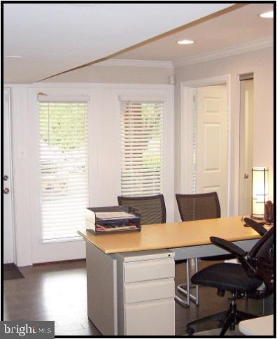 LEIGH CORNERS - Commercial Lease