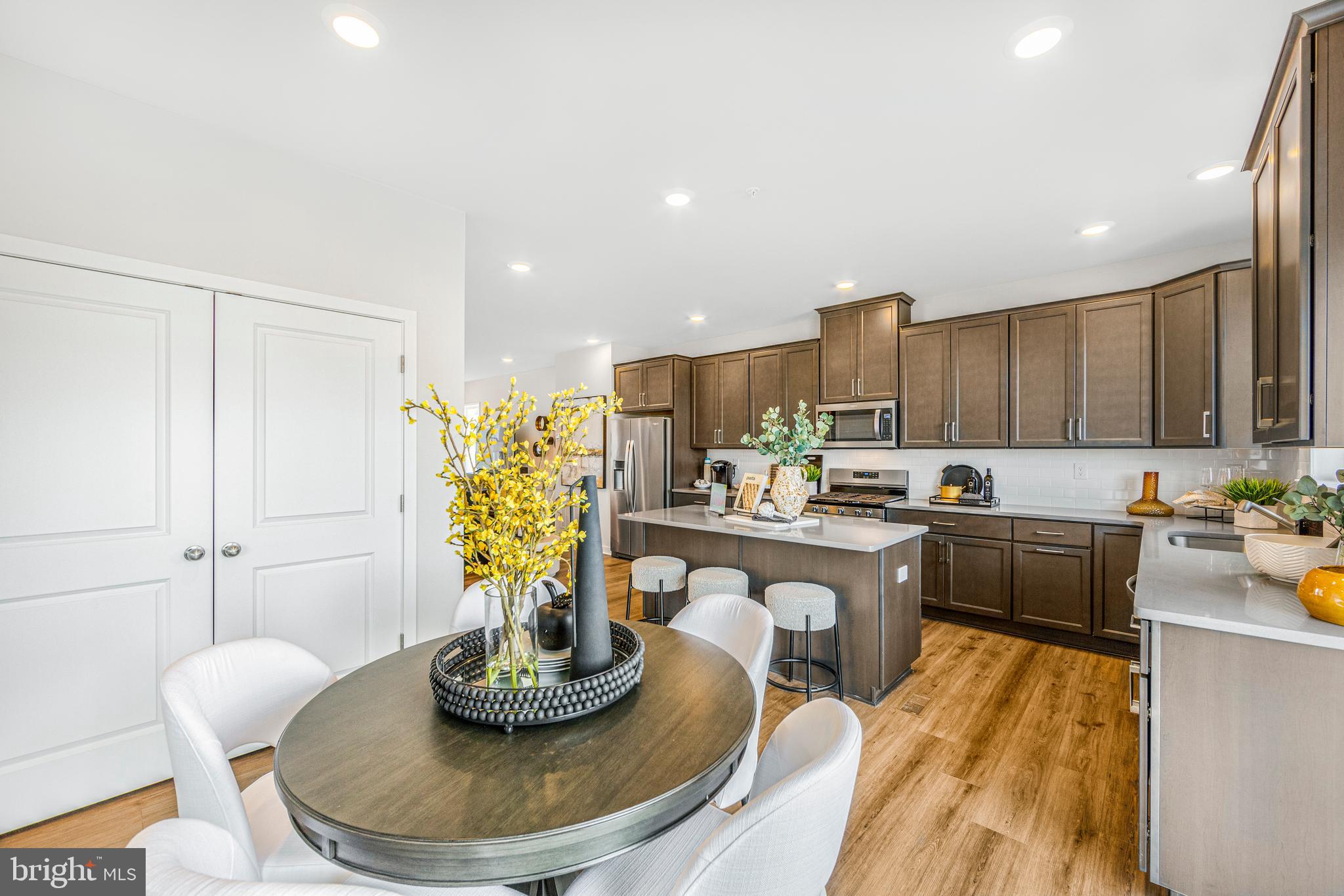 RIVER POINTE - Residential