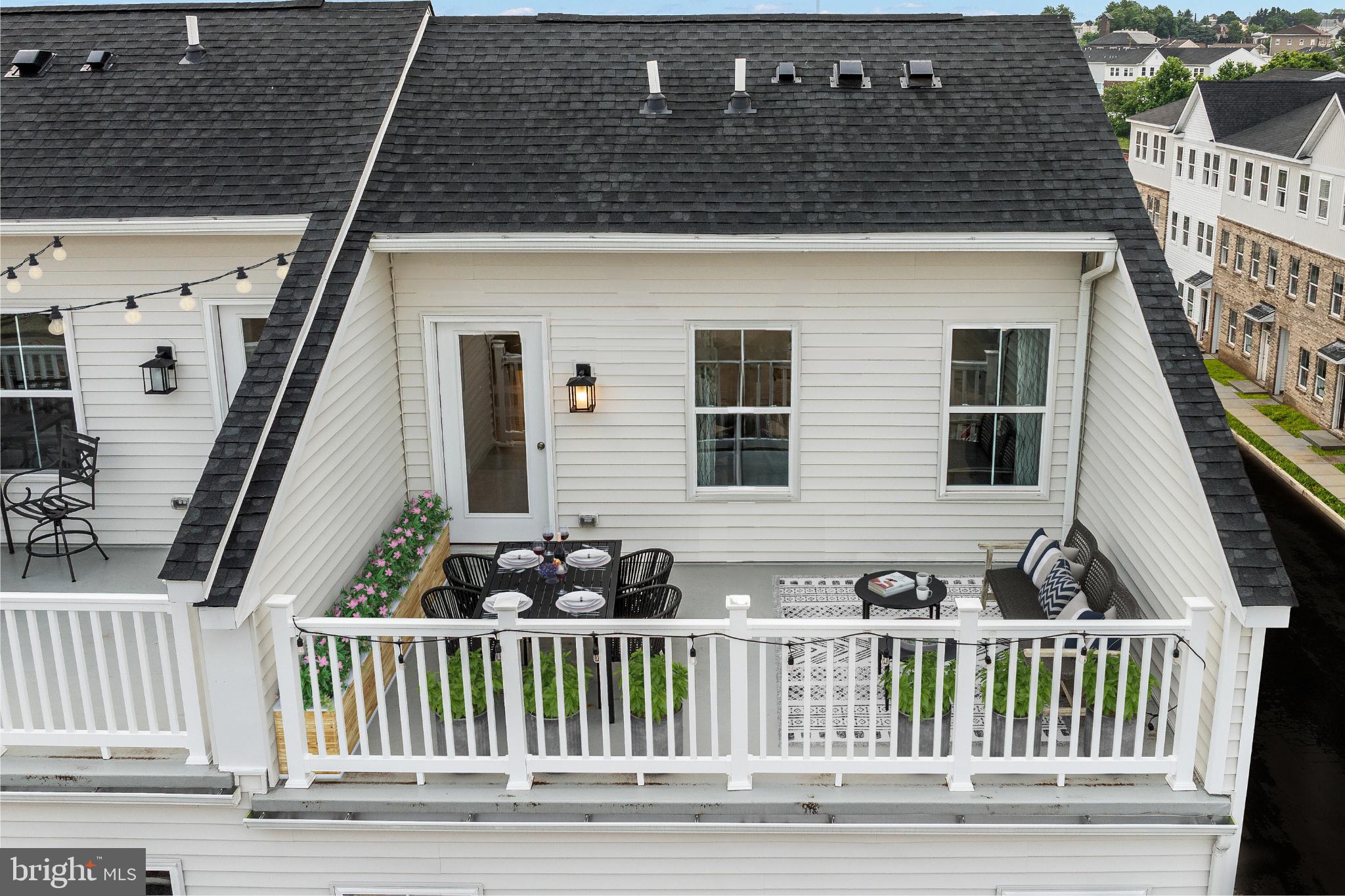 RIVER POINTE - Residential