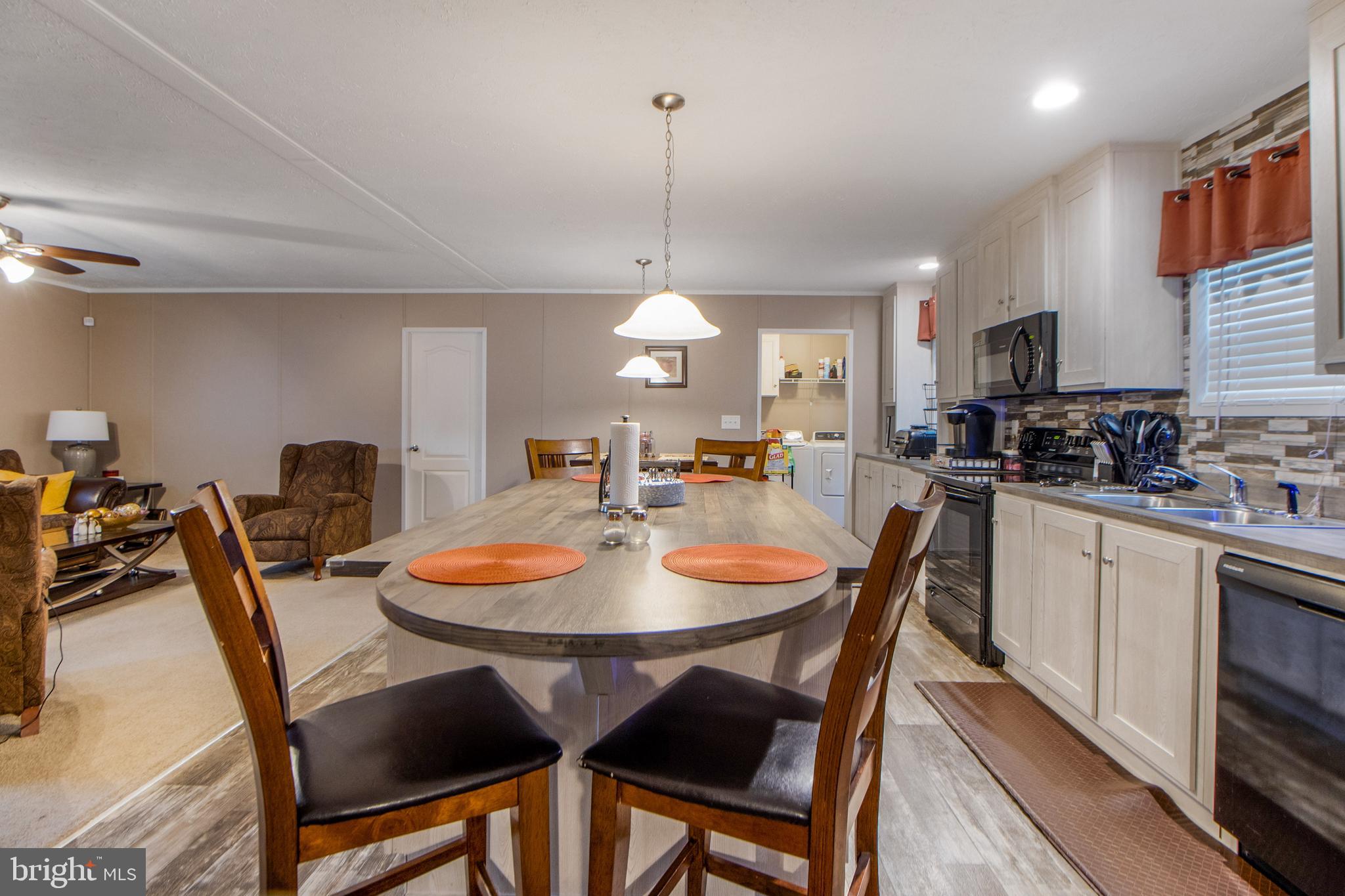 BOONES ESTATES - Residential