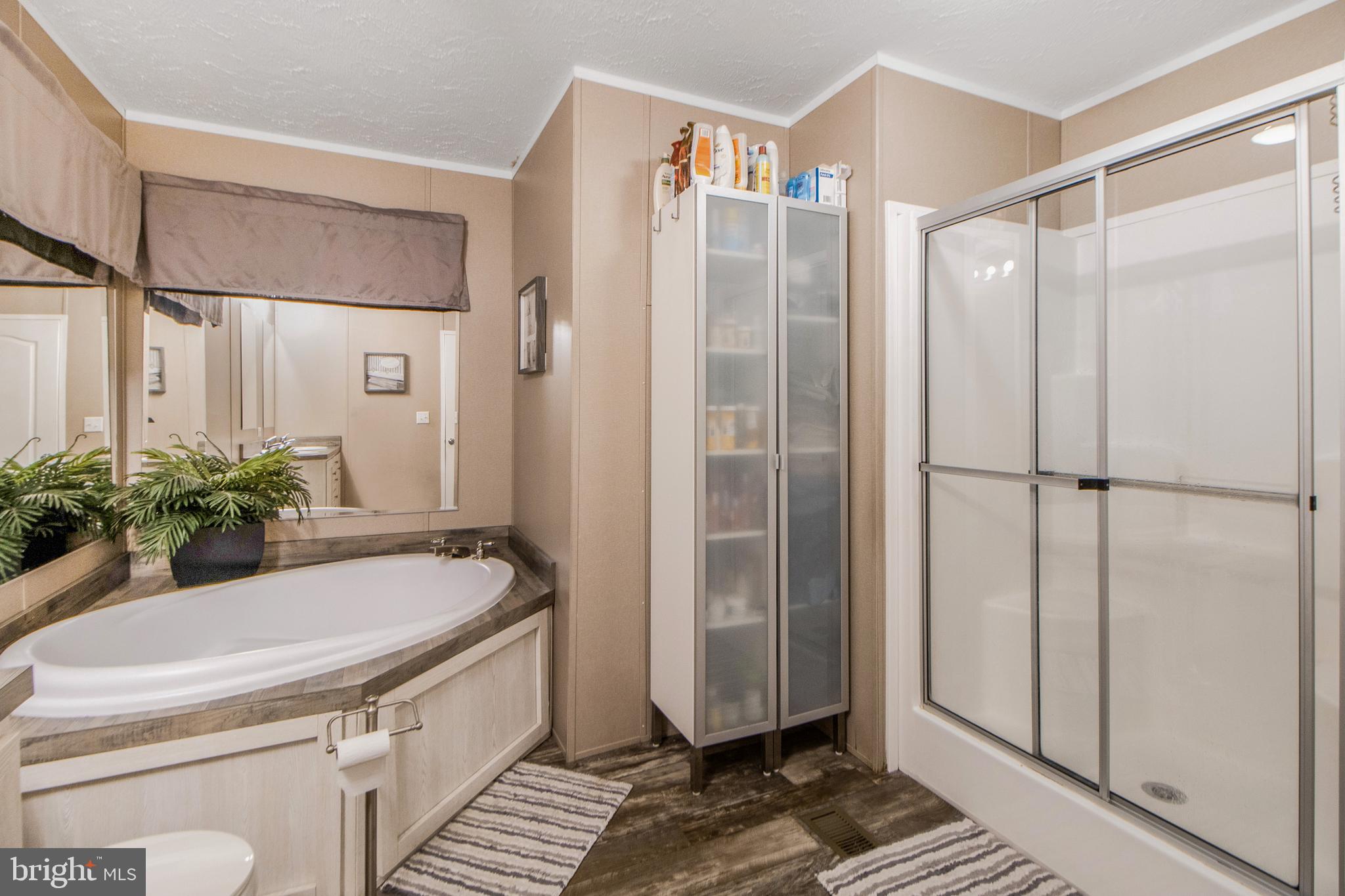 BOONES ESTATES - Residential