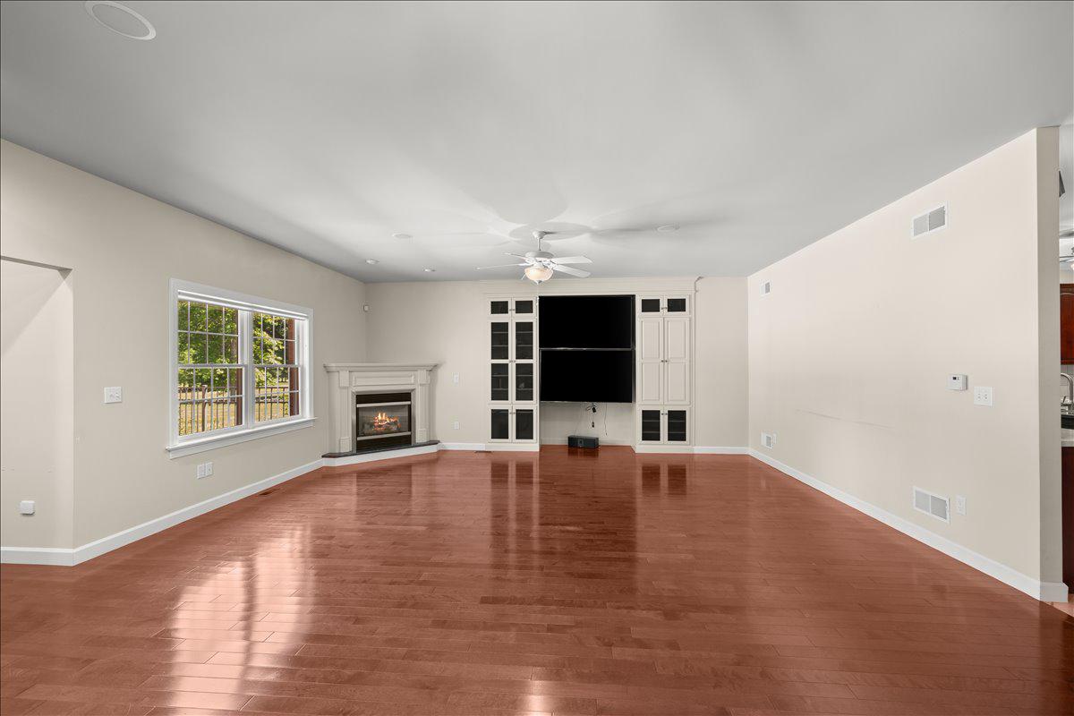125 On The Green Dr, Lebanon, PA, 17042, USA, 4 Bedrooms Bedrooms, ,4 BathroomsBathrooms,Residential,Pending,125 On The Green Dr,PALN2026930
