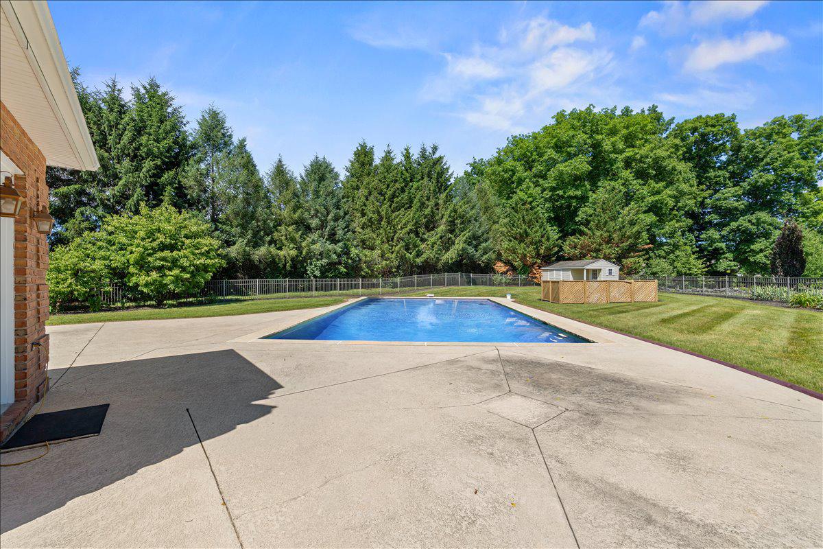 125 On The Green Dr, Lebanon, PA, 17042, USA, 4 Bedrooms Bedrooms, ,4 BathroomsBathrooms,Residential,Pending,125 On The Green Dr,PALN2026930
