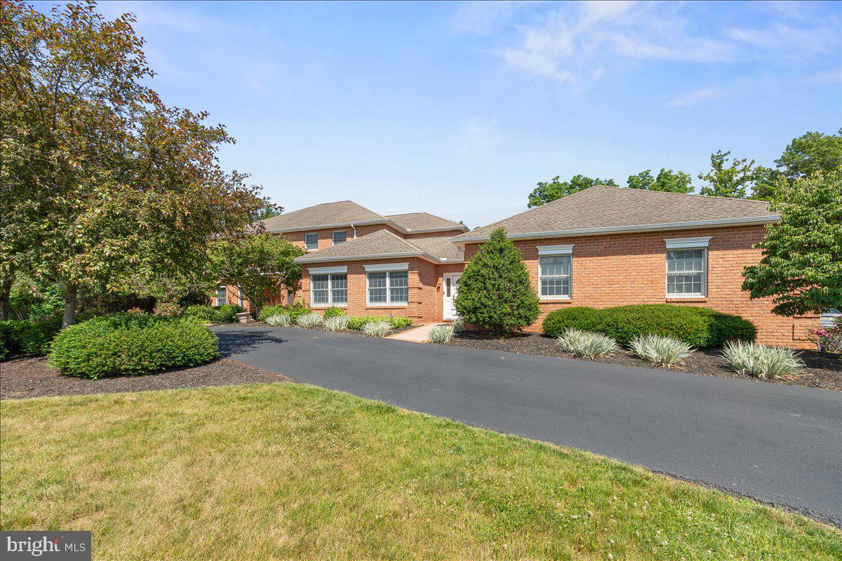125 On The Green Dr, Lebanon, PA, 17042, USA, 4 Bedrooms Bedrooms, ,4 BathroomsBathrooms,Residential,Pending,125 On The Green Dr,PALN2026930