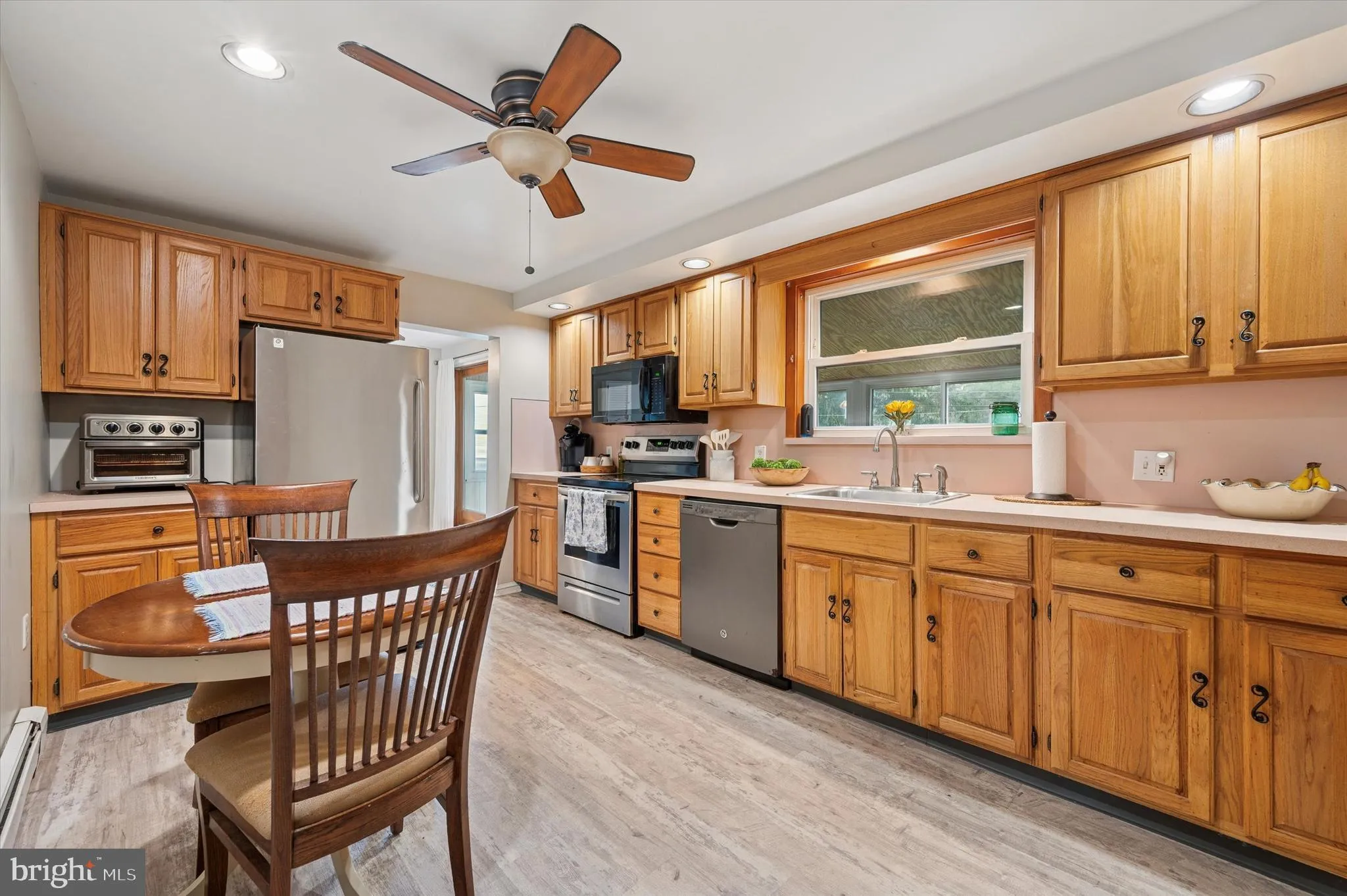 Broomall, Pennsylvania 19008, United States, 3 Bedrooms Bedrooms, ,1 BathroomBathrooms,Residential,Coming Soon,100080