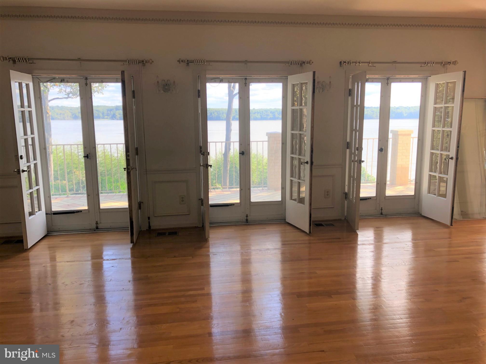 BELLE RIVE - Residential