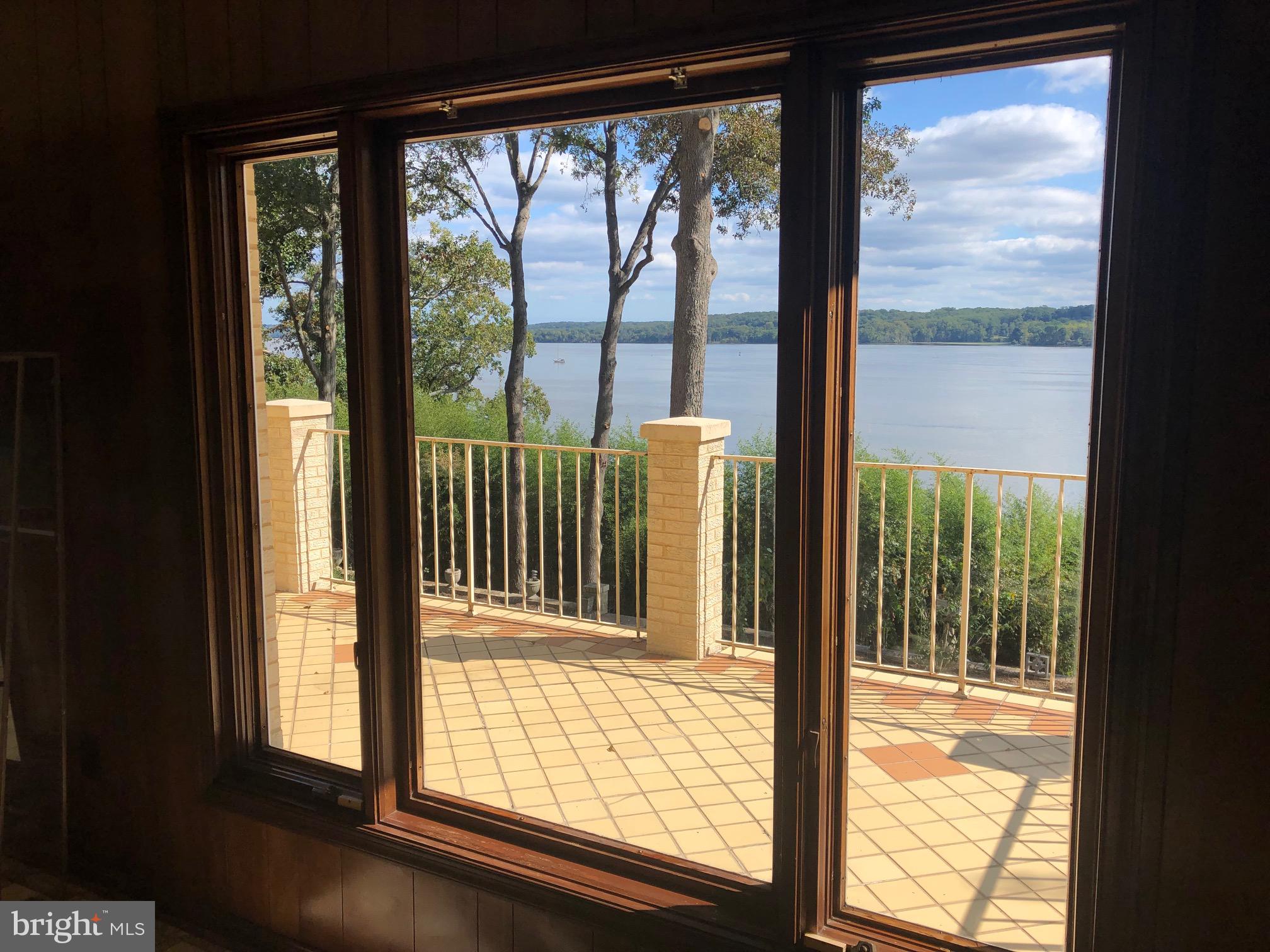 BELLE RIVE - Residential