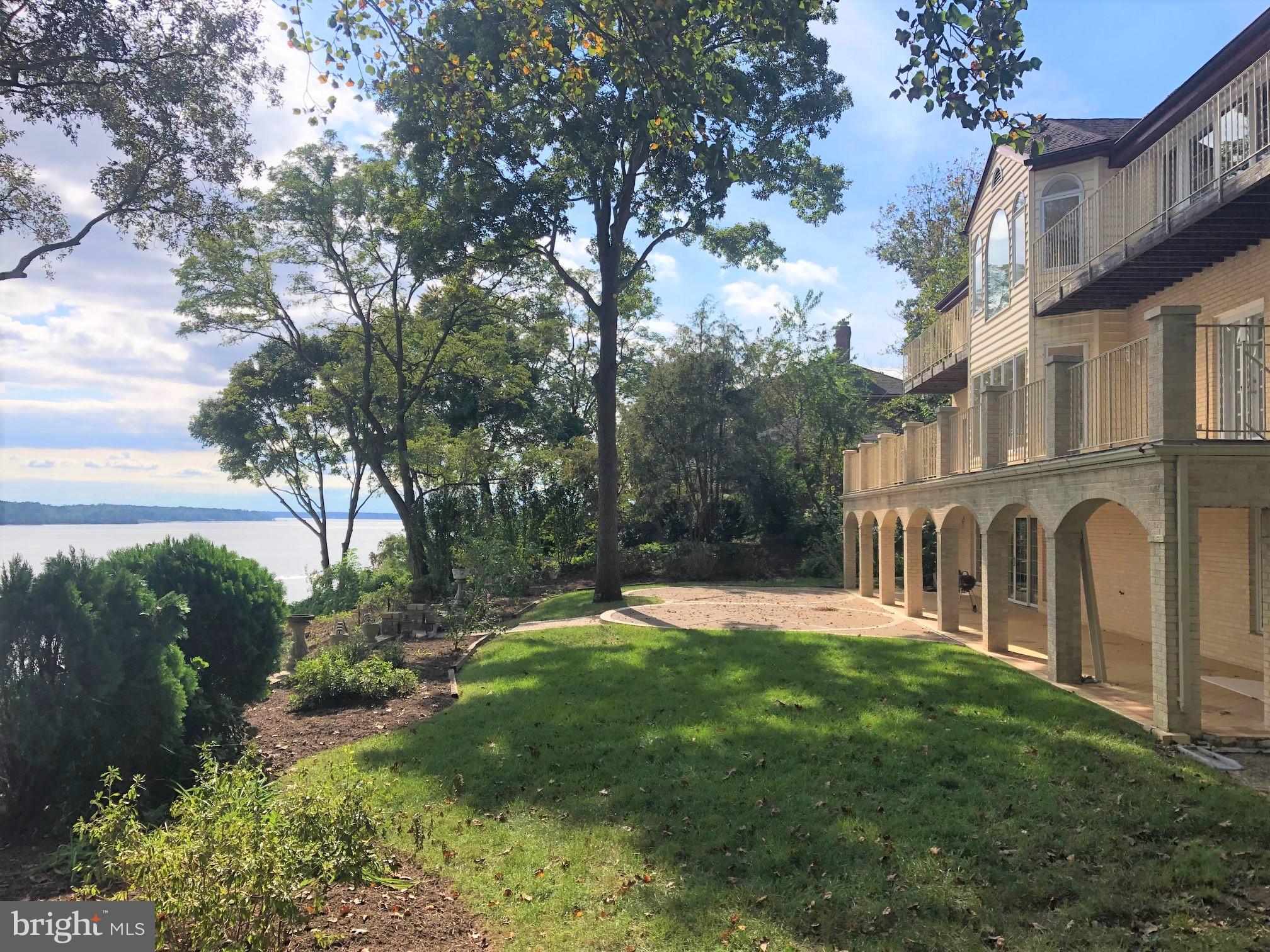 BELLE RIVE - Residential