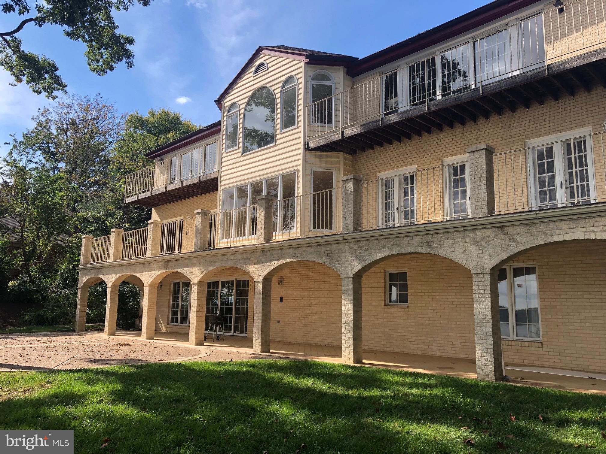 BELLE RIVE - Residential