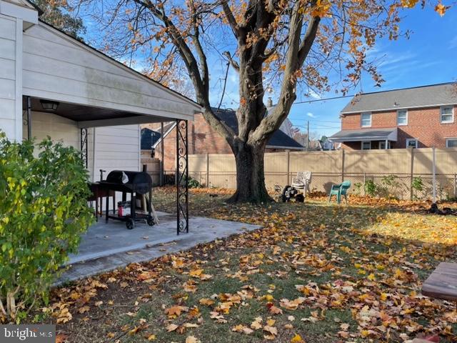 EAST OAK LANE - Residential