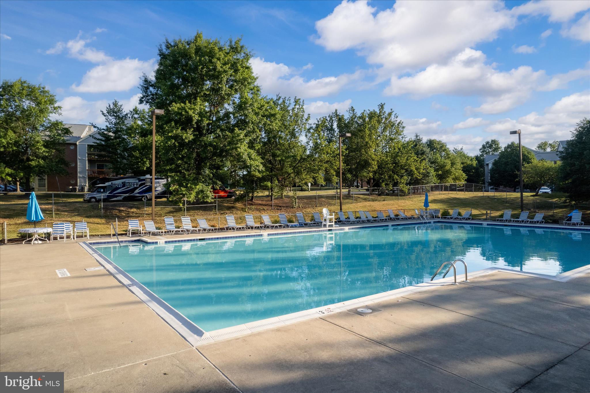 CROMWELL FOUNTAIN - Residential