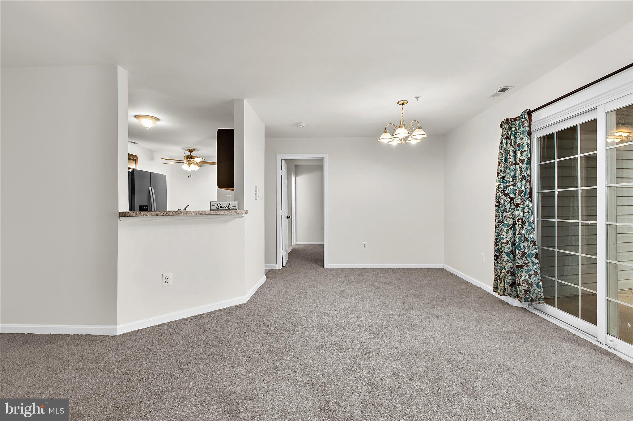 CROMWELL FOUNTAIN - Residential