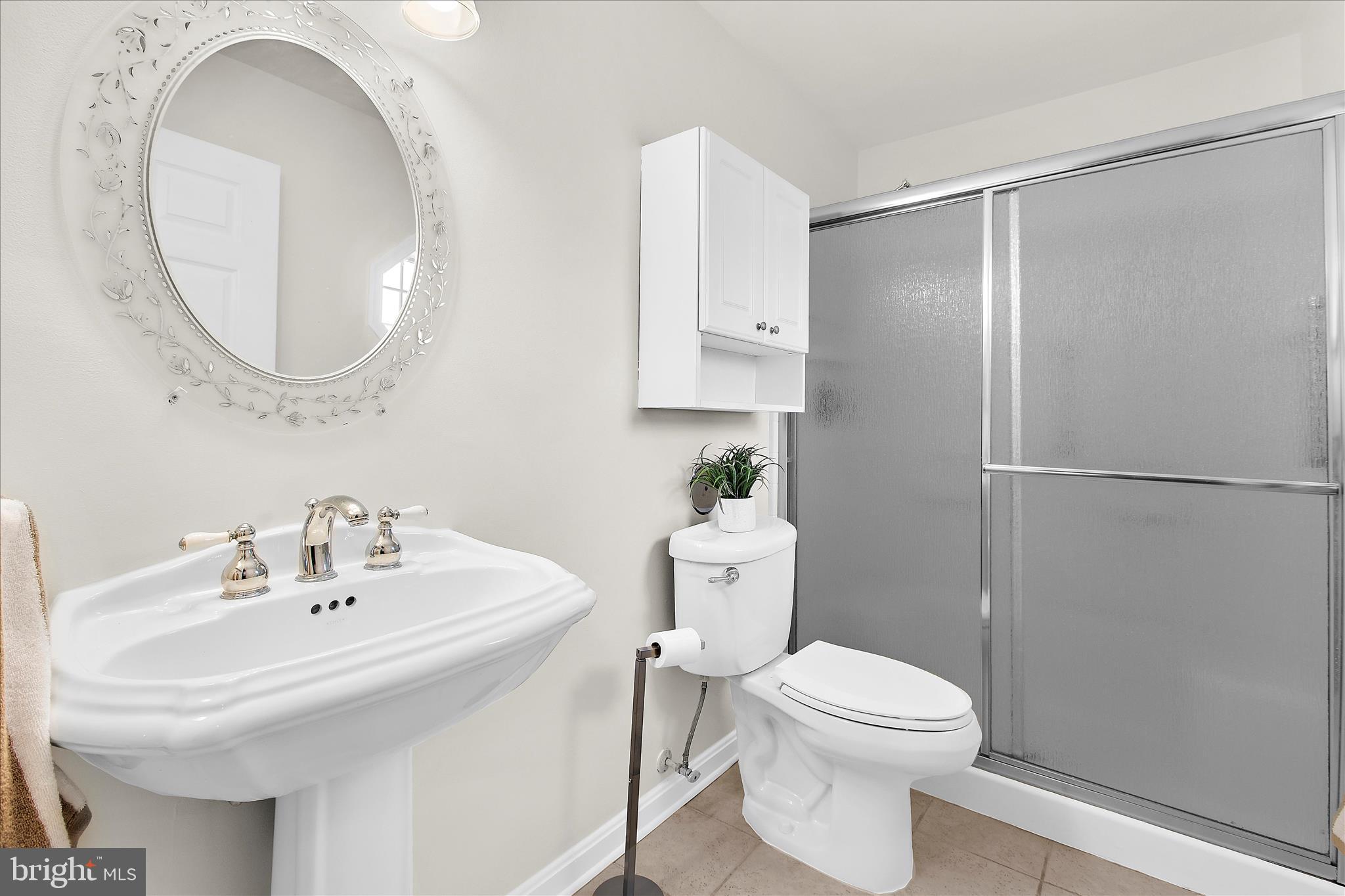 CROMWELL FOUNTAIN - Residential