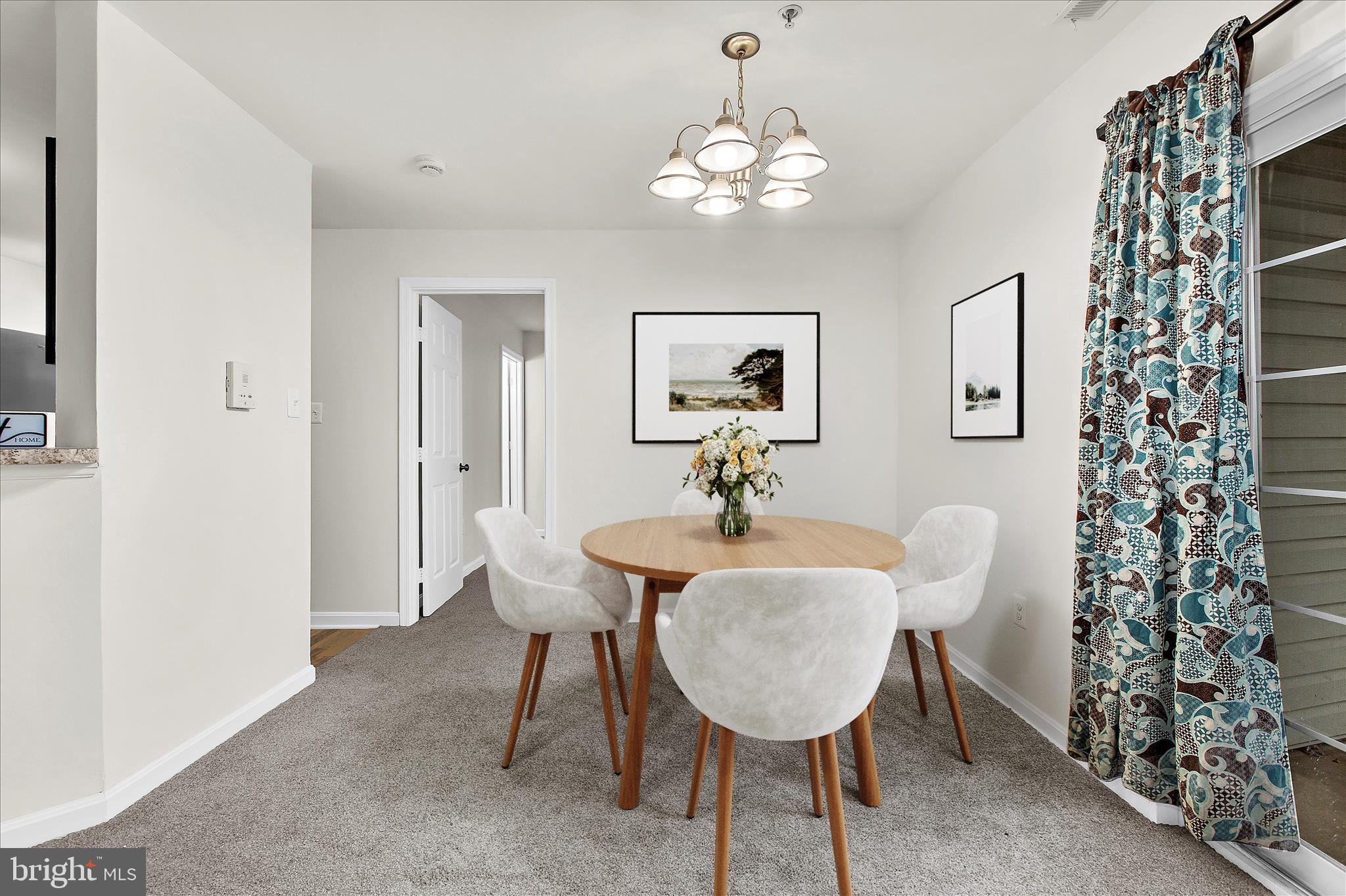 CROMWELL FOUNTAIN - Residential