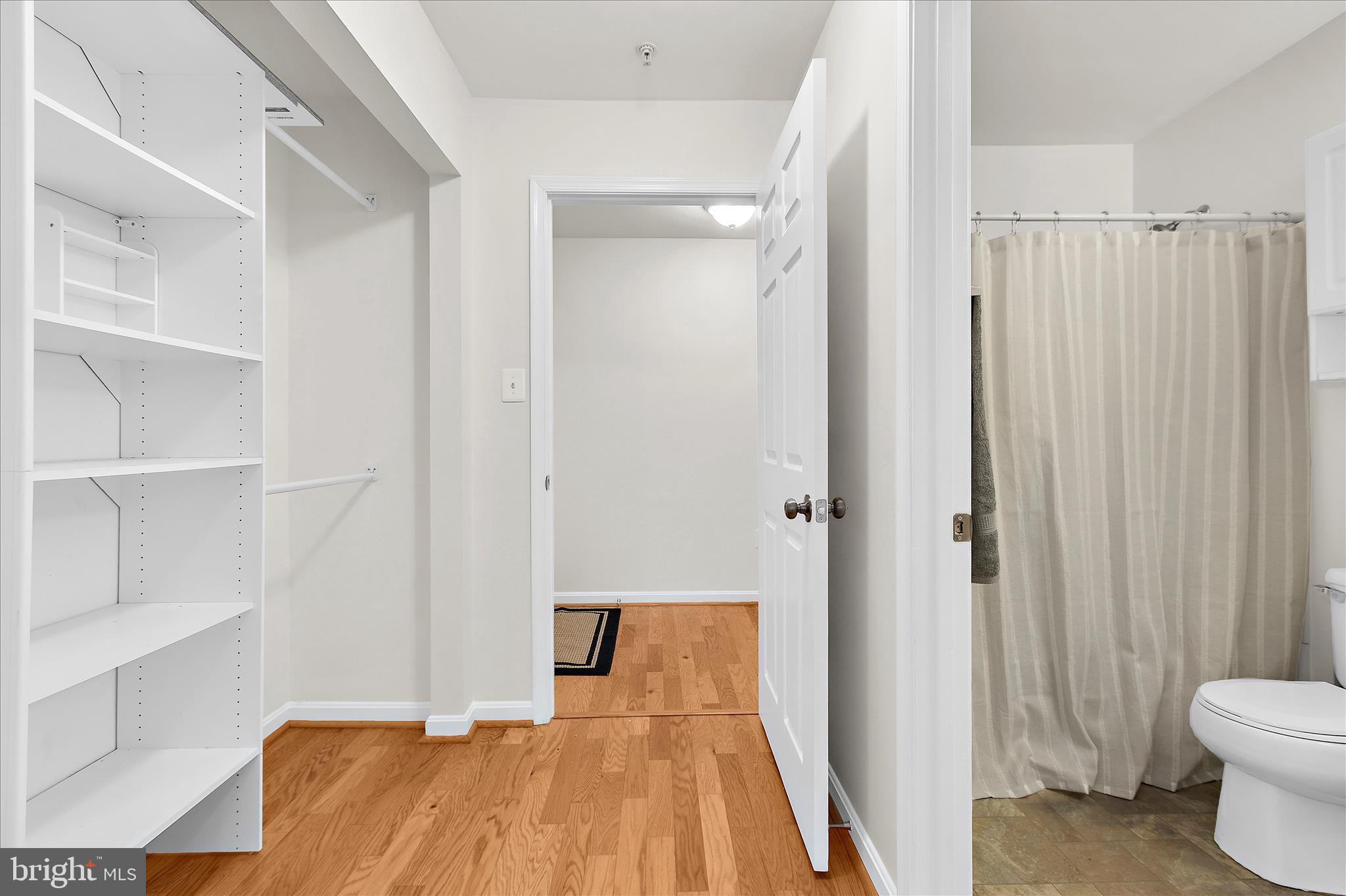 CROMWELL FOUNTAIN - Residential