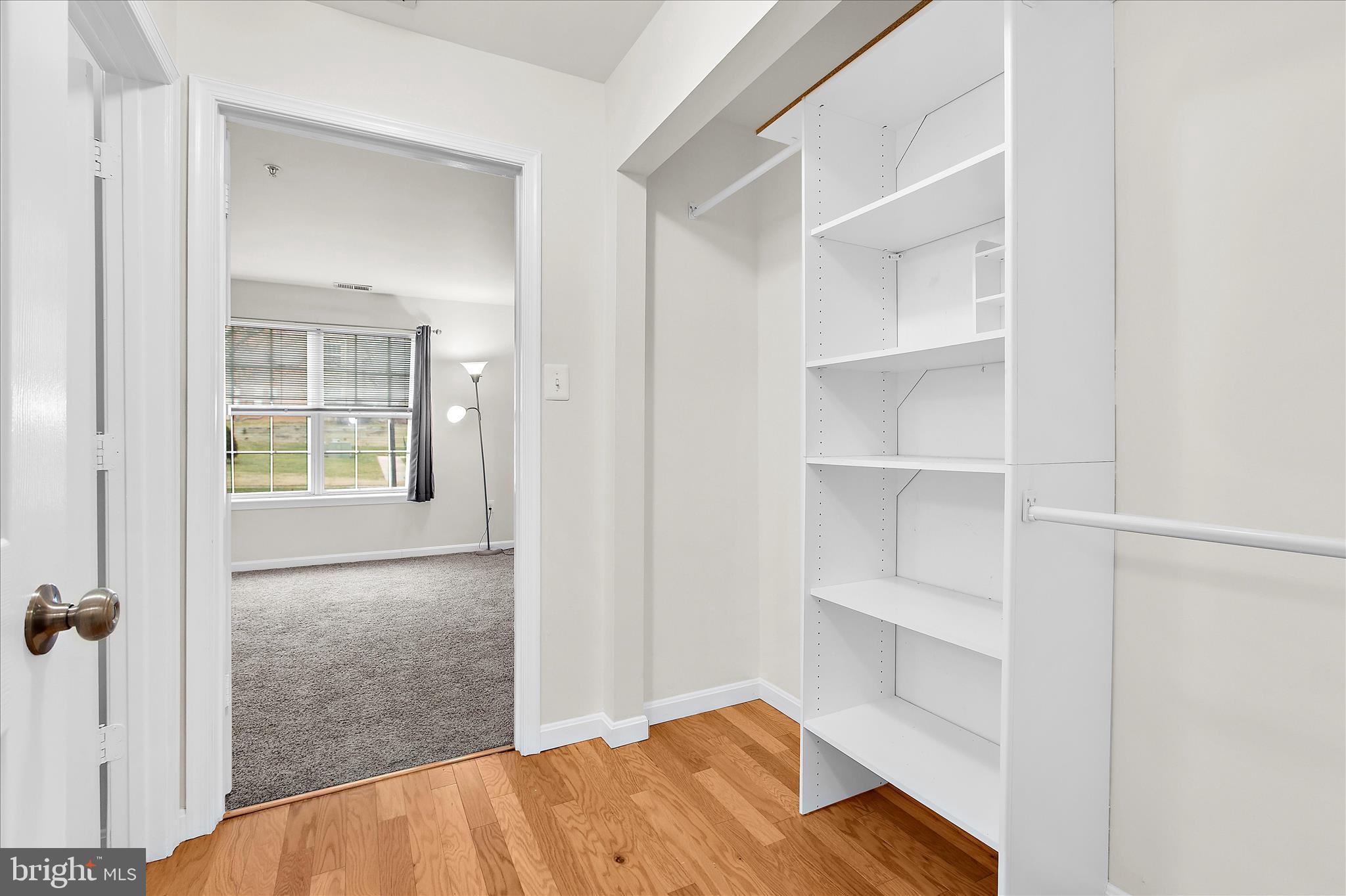 CROMWELL FOUNTAIN - Residential