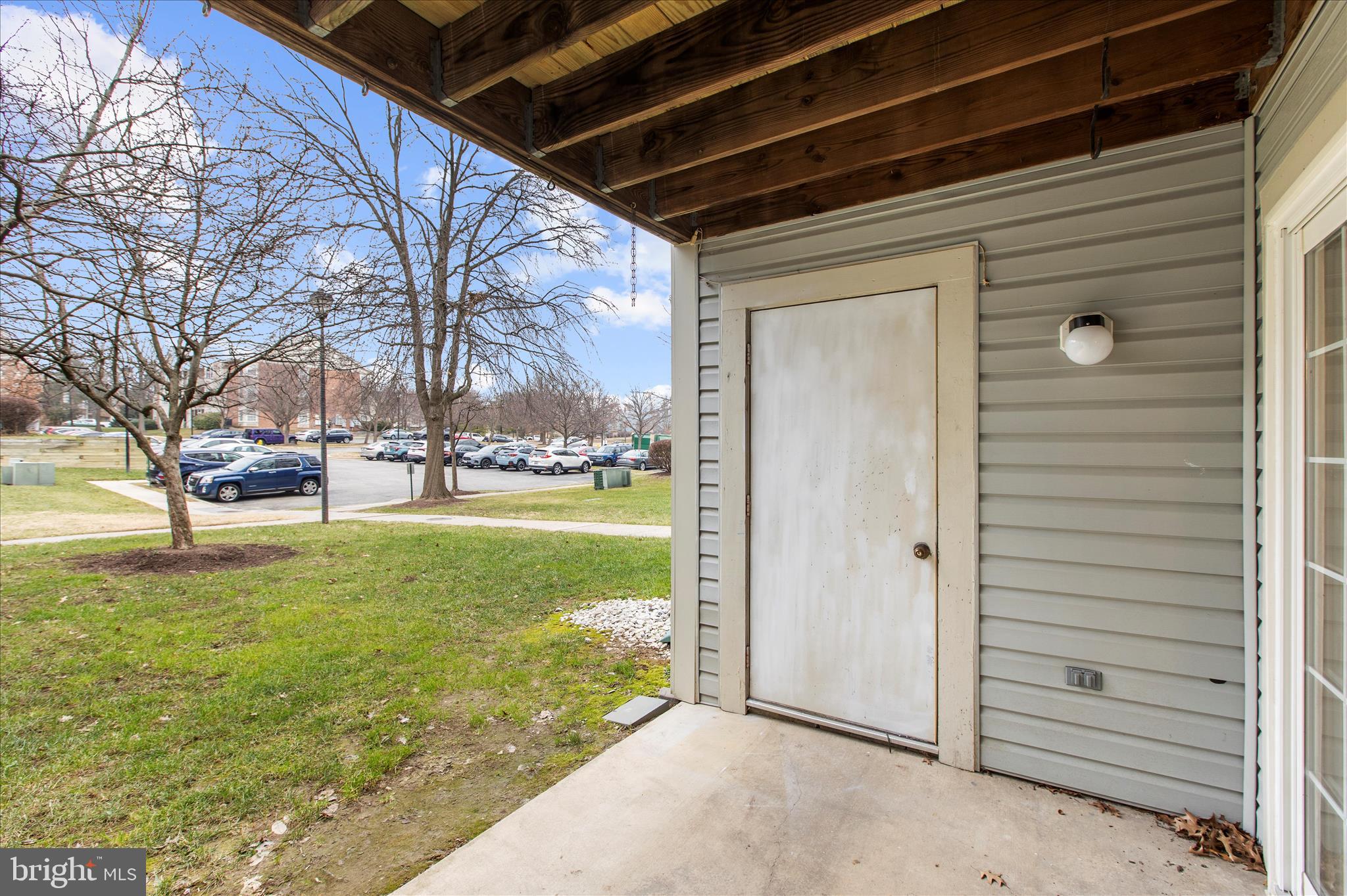 CROMWELL FOUNTAIN - Residential