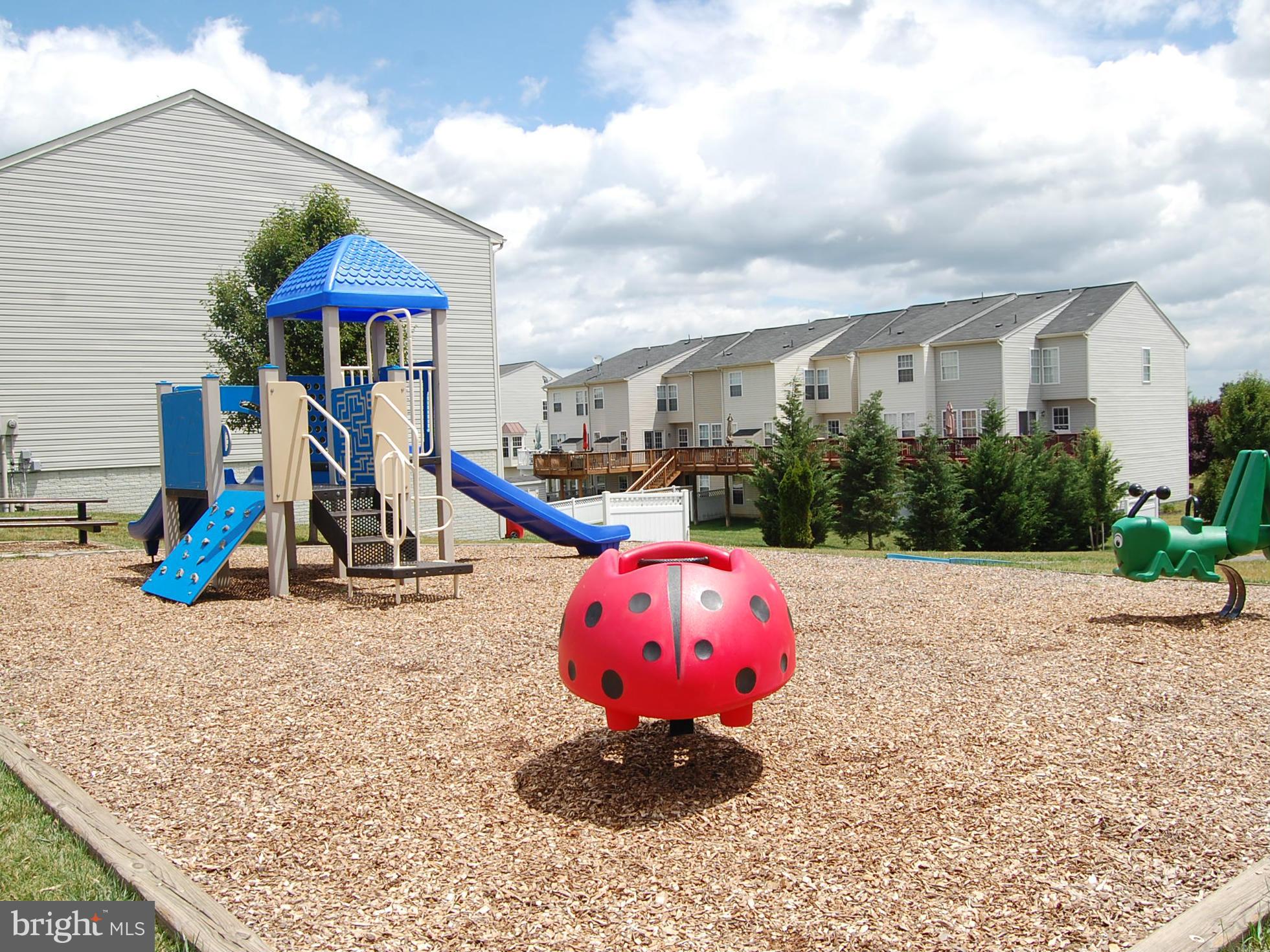 LAKELAND PLACE - Residential