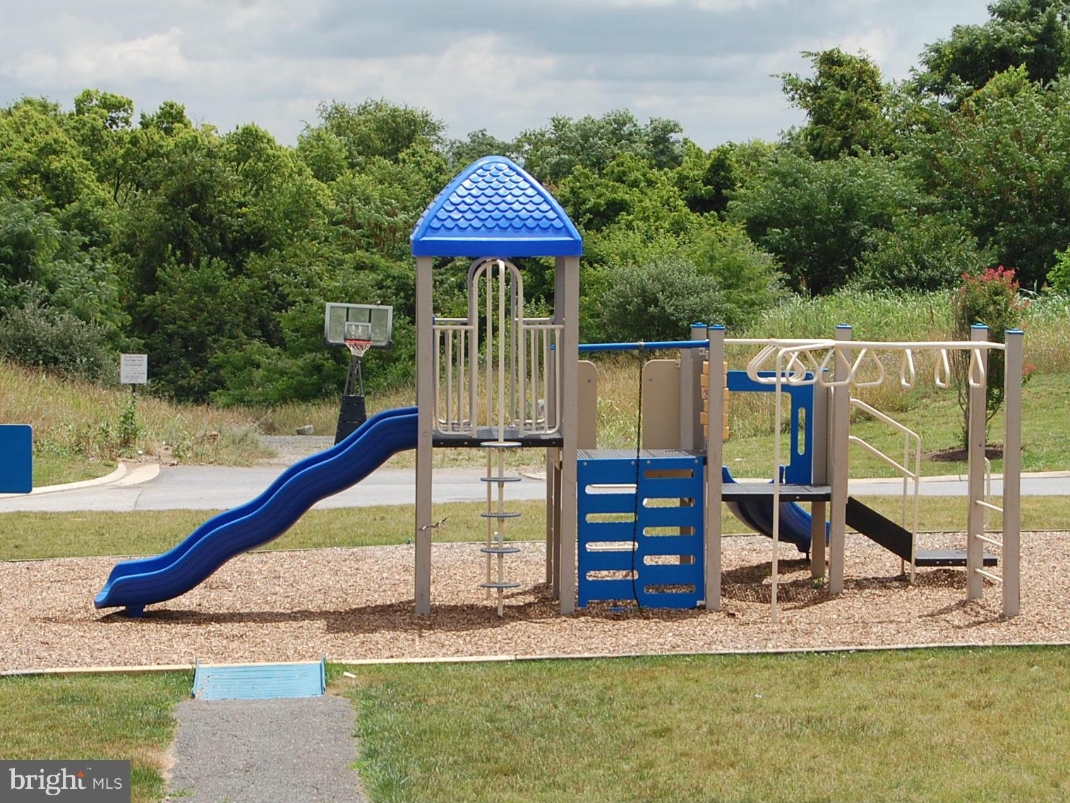 LAKELAND PLACE - Residential