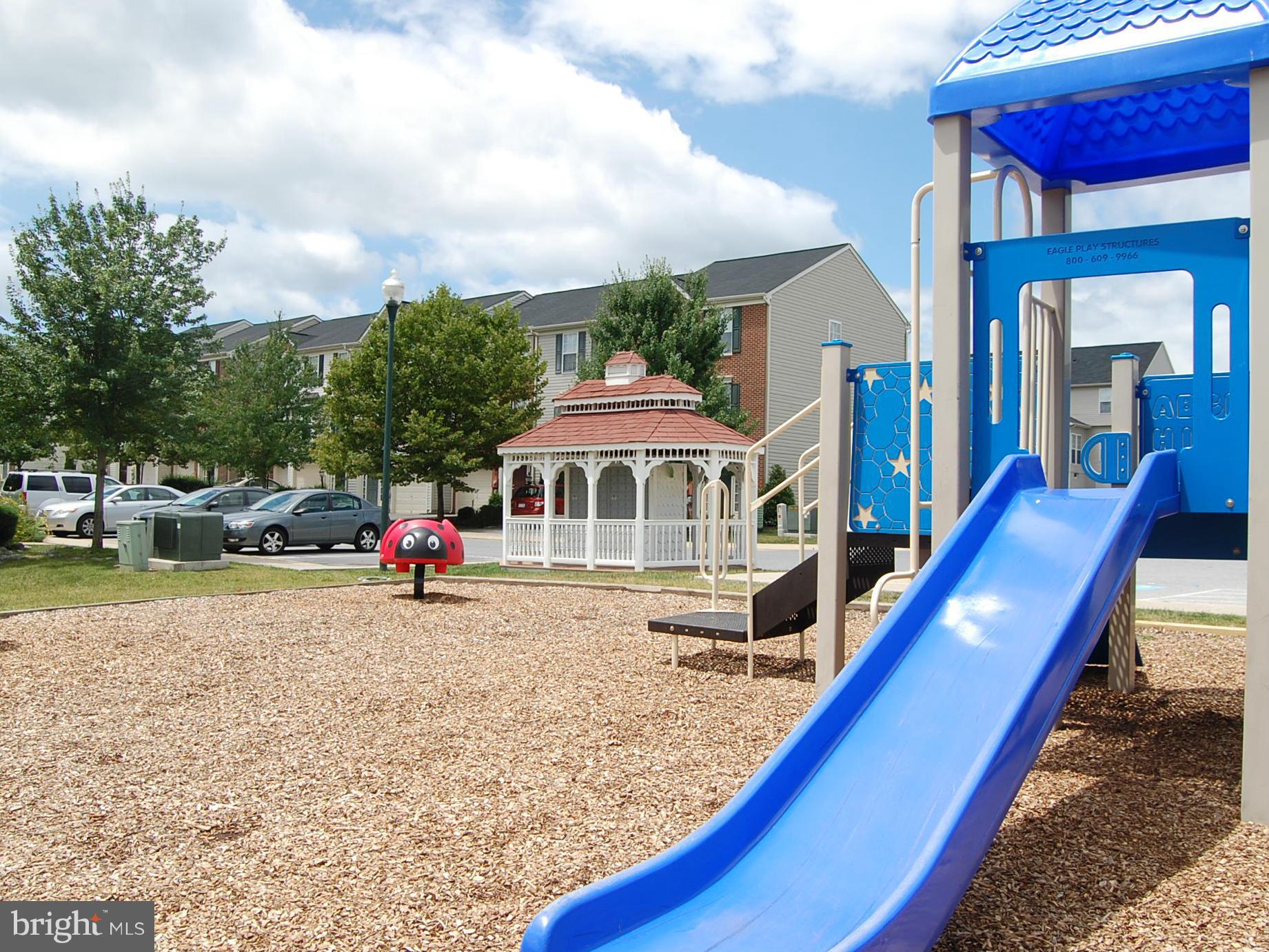 LAKELAND PLACE - Residential