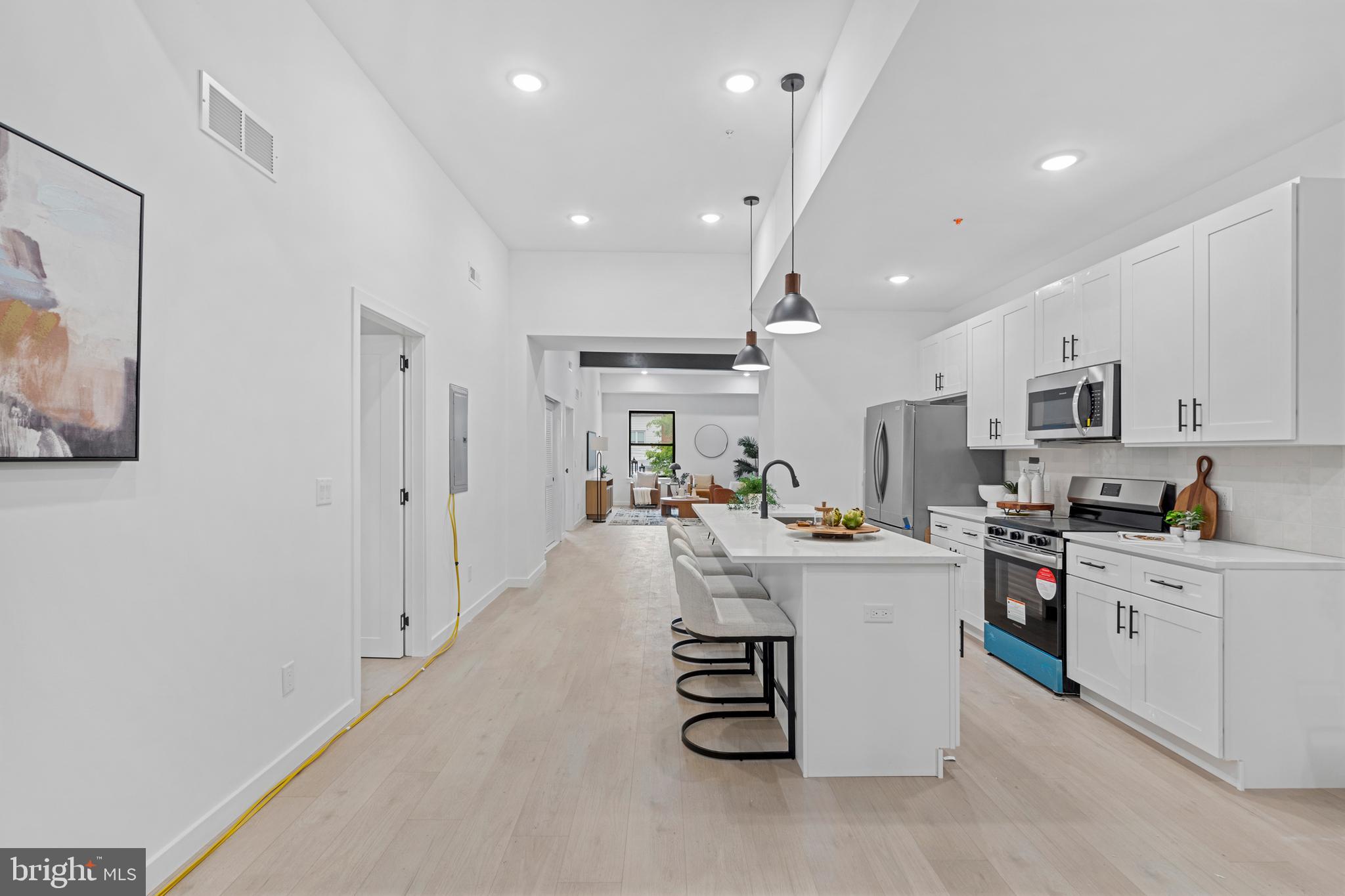 PORT RICHMOND - Residential Lease