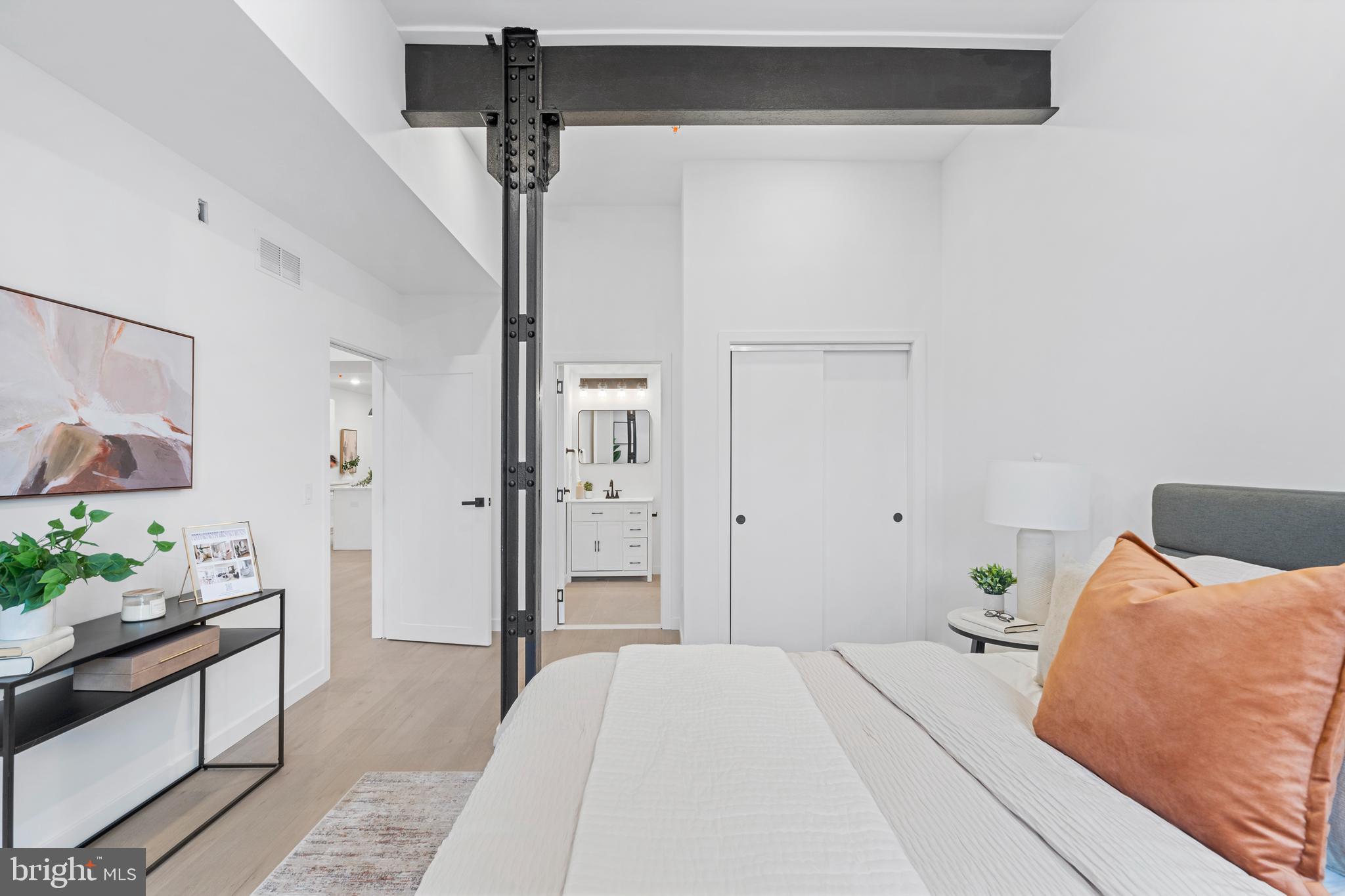 PORT RICHMOND - Residential Lease