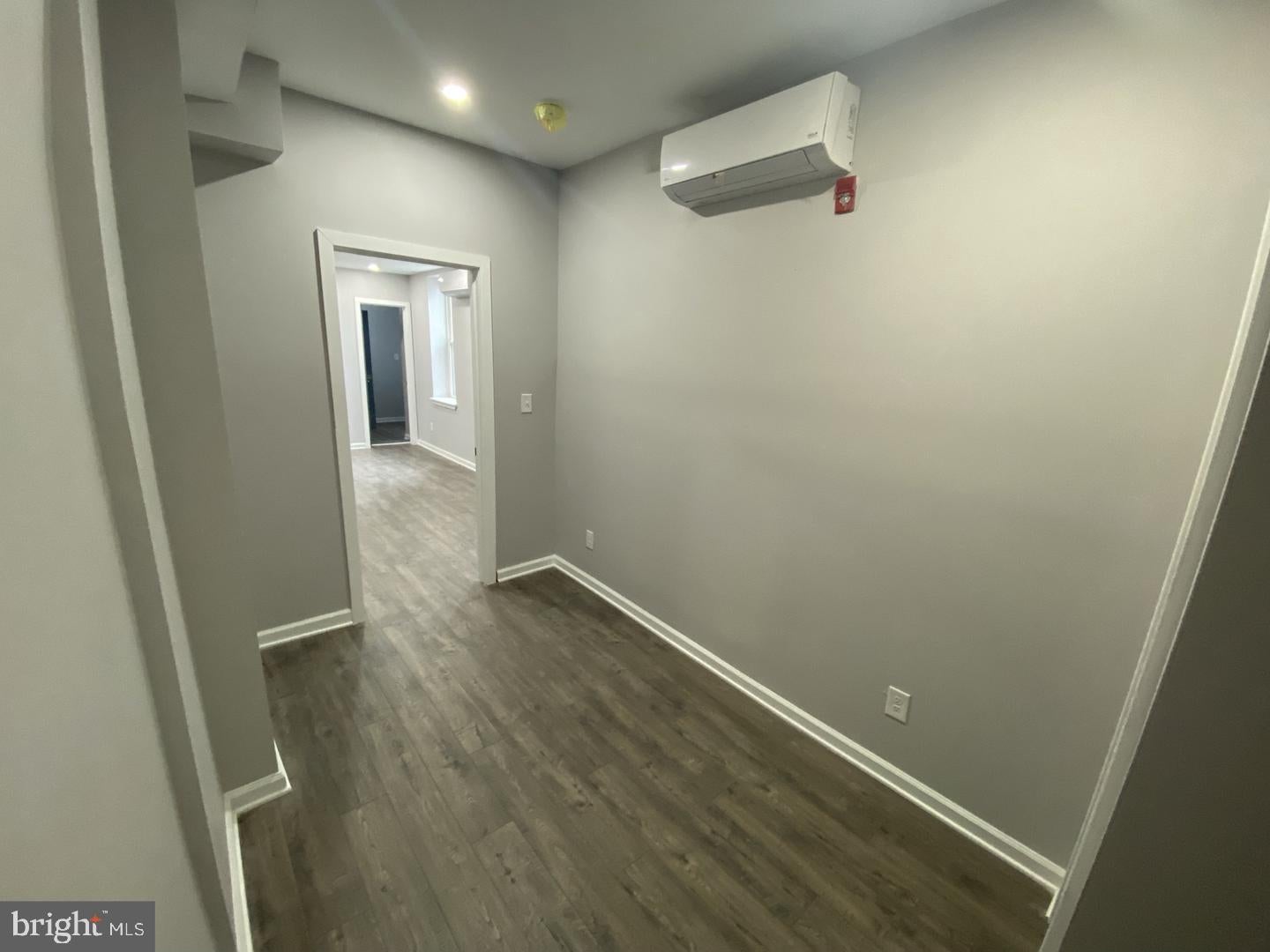 1122 GERRITT STREET 2ND FLOOR