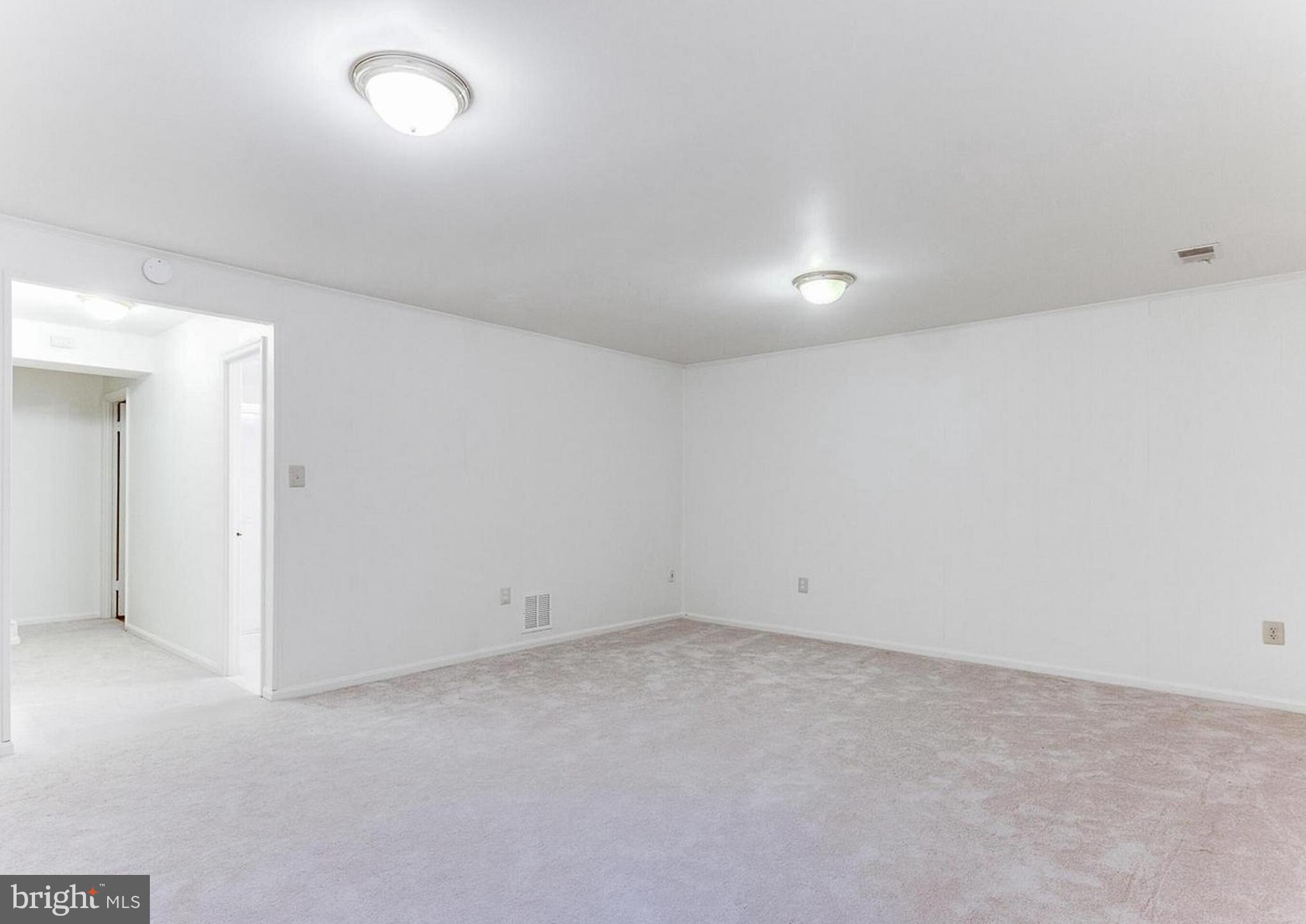 WATERFORD - Residential Lease