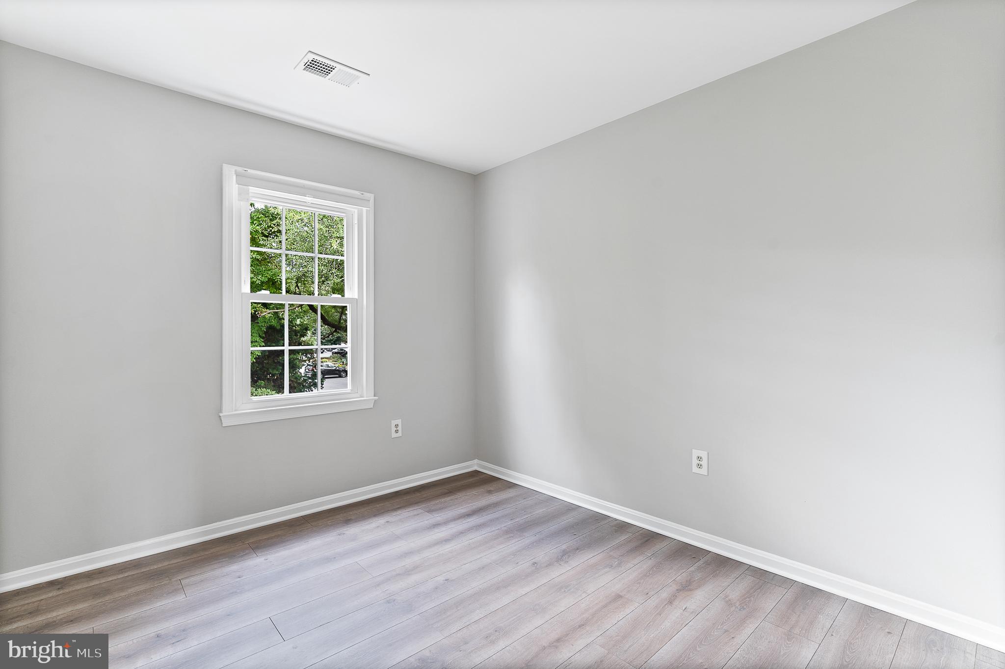 WATERFORD - Residential Lease