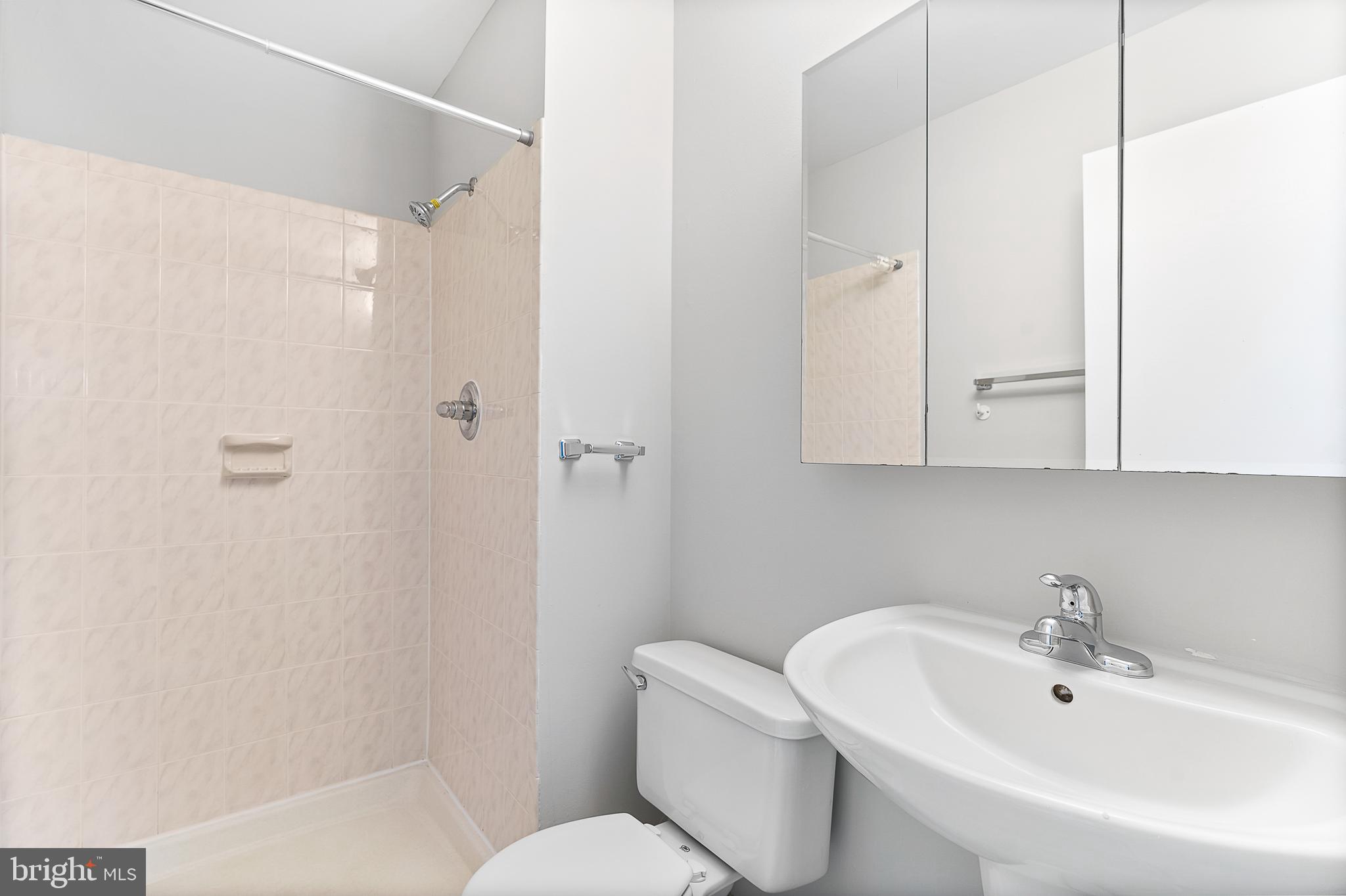 WATERFORD - Residential Lease