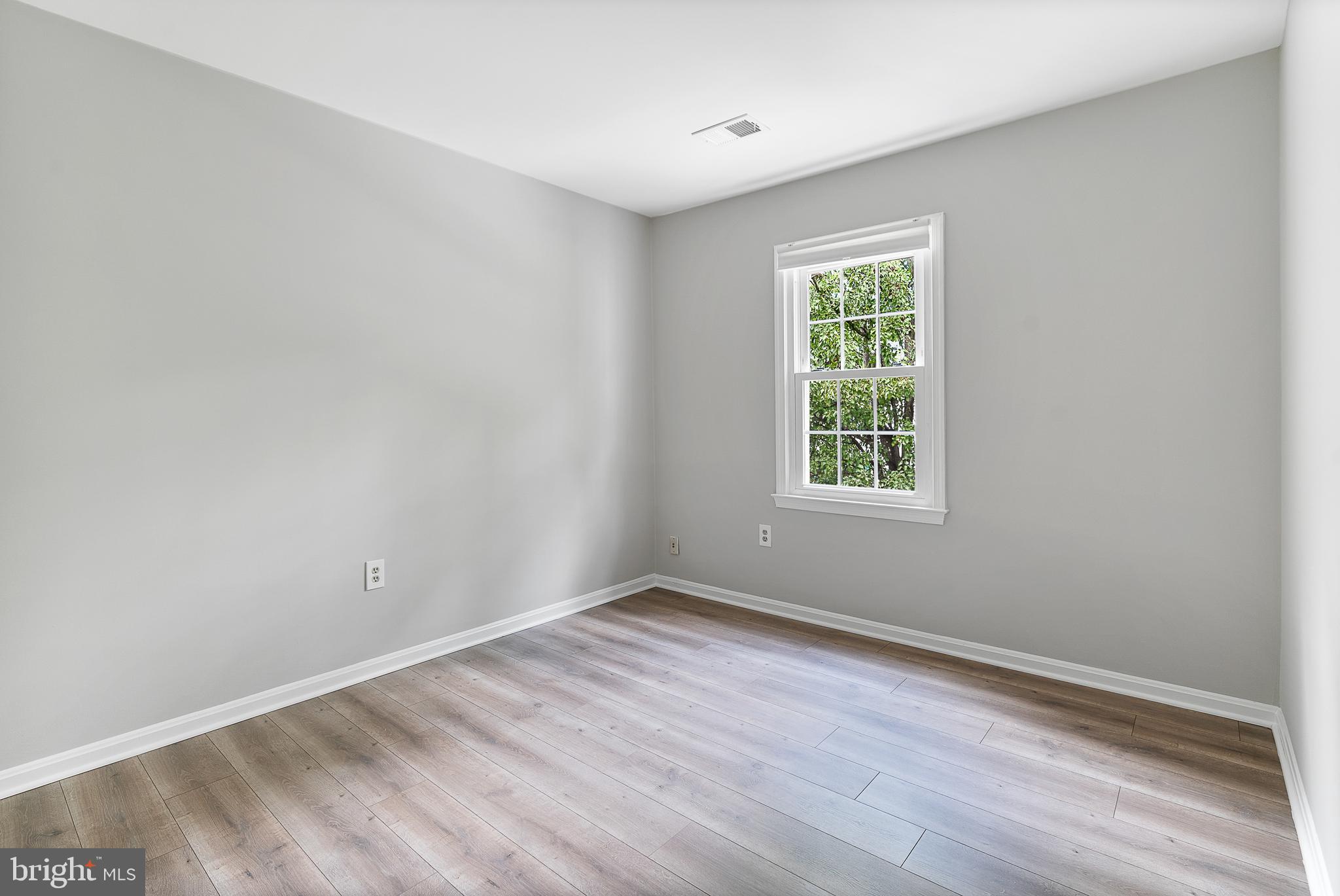 WATERFORD - Residential Lease