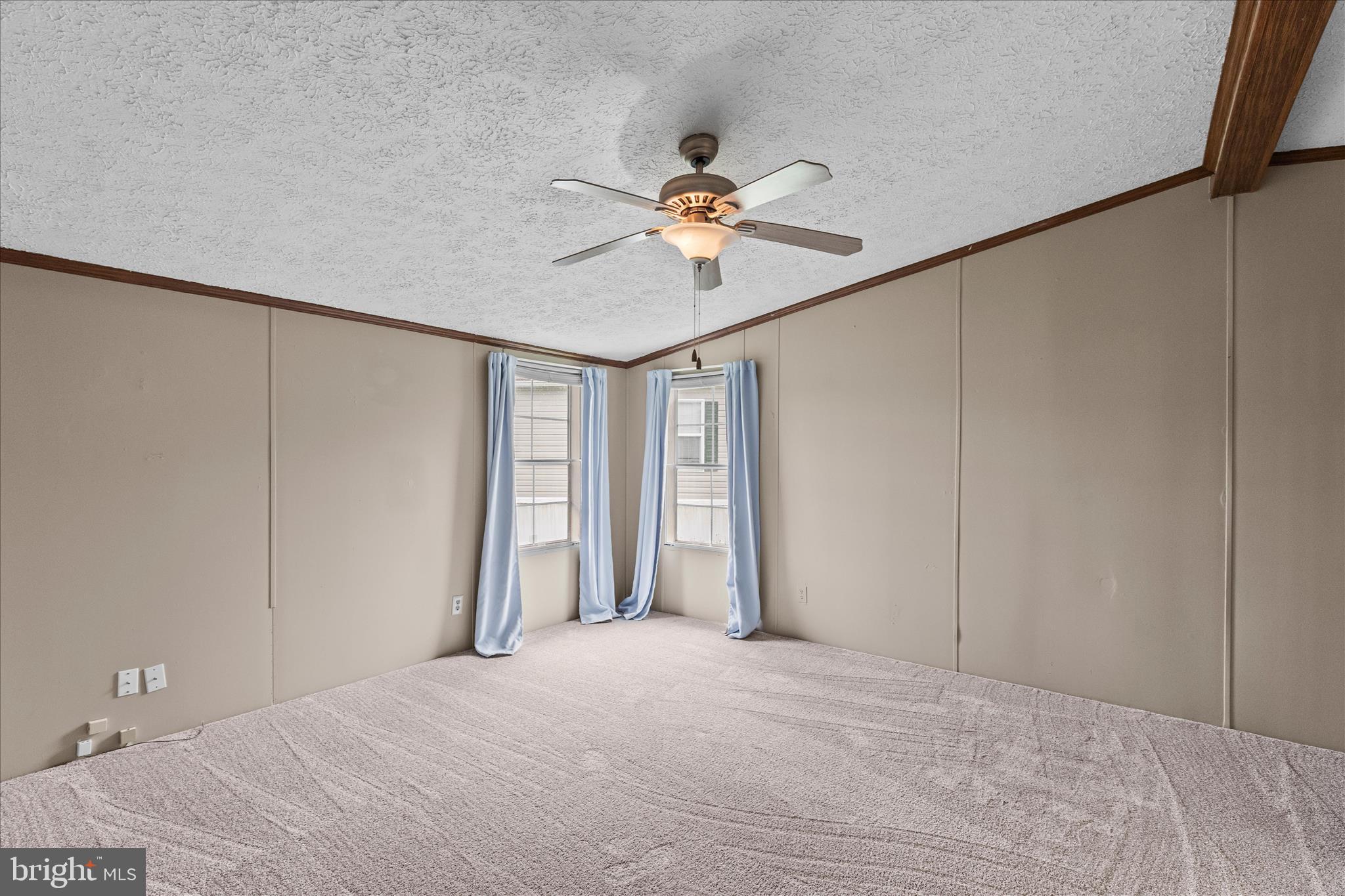 TALL OAKS MHP - Residential