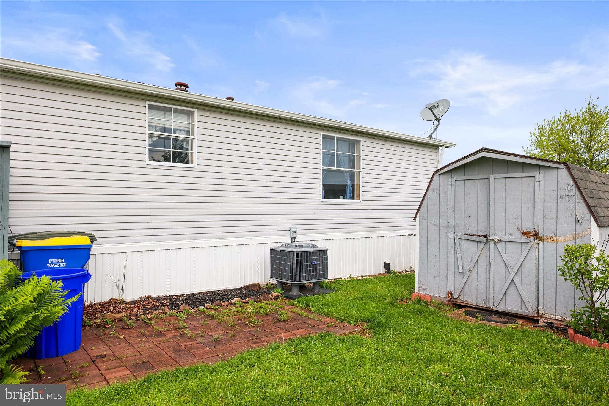 TALL OAKS MHP - Residential