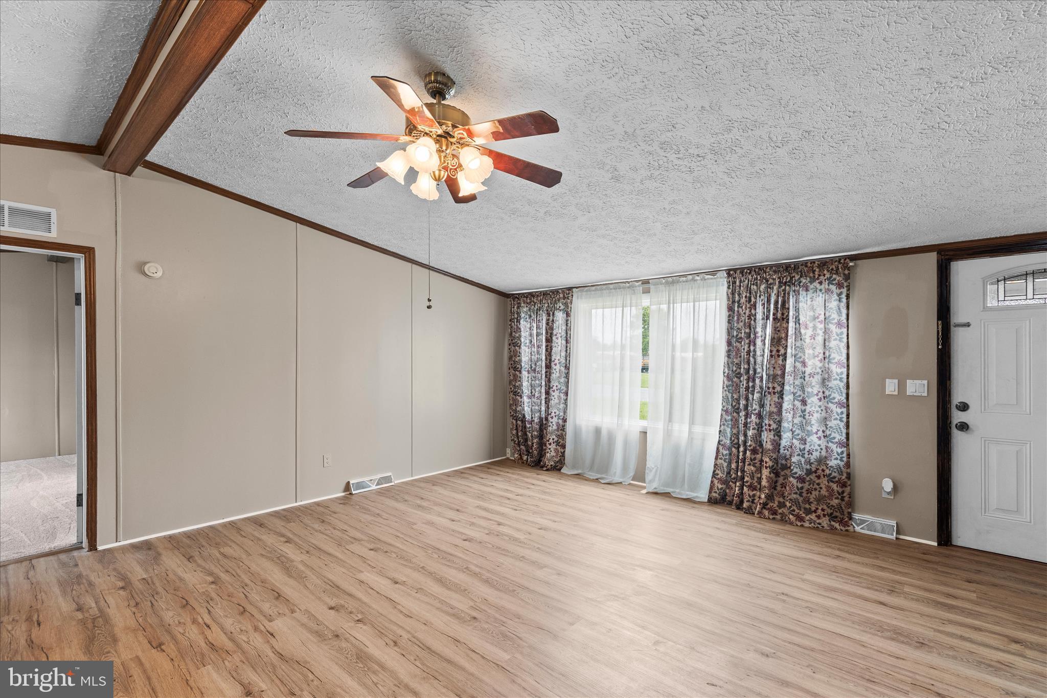 TALL OAKS MHP - Residential