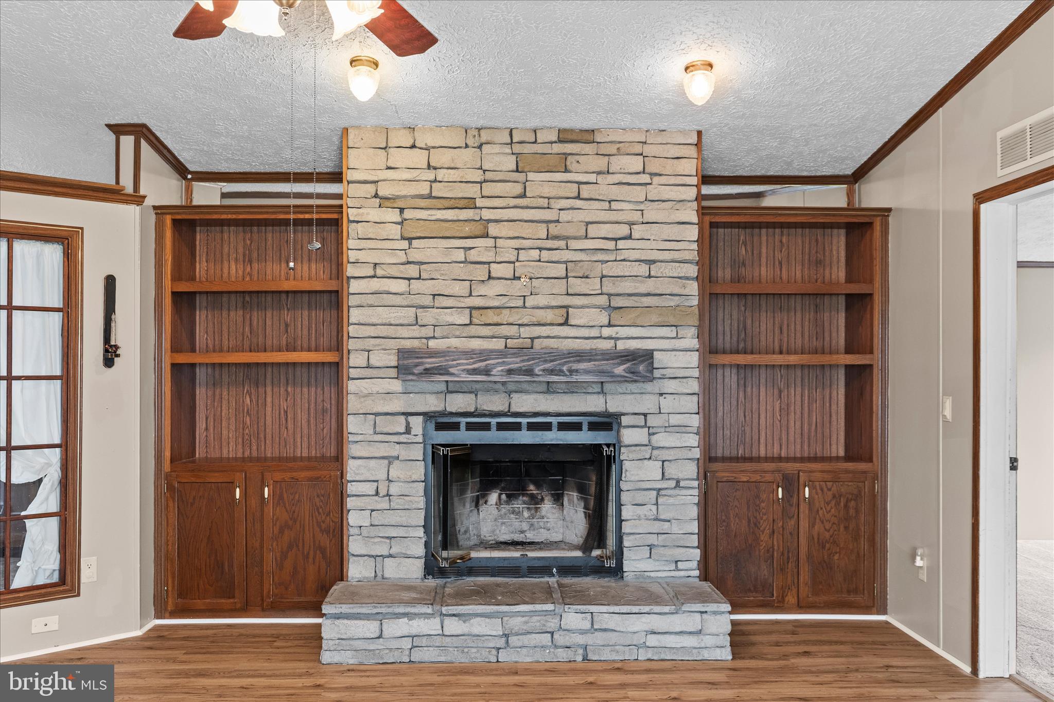 TALL OAKS MHP - Residential